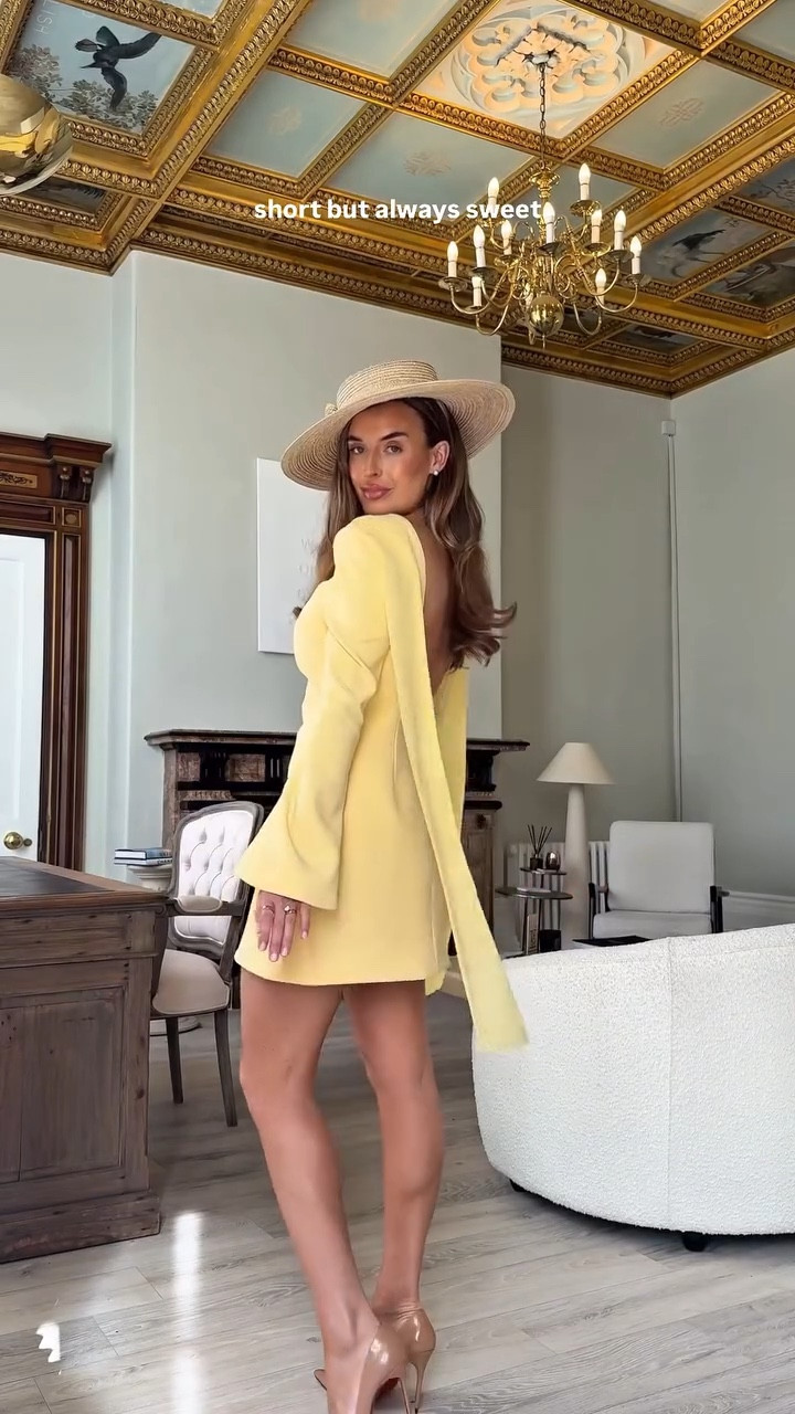 Short but always sweet 💛🫶🏻🍋

The most gorgeous top handle Chanel from @luxe_cheshire to finish off my outfit perfectly!

Comment shop if you’d like the link to my dress 😘

#ladiesday #ladiesdayoutfit #occasiondress #dressinspo #racesfashion