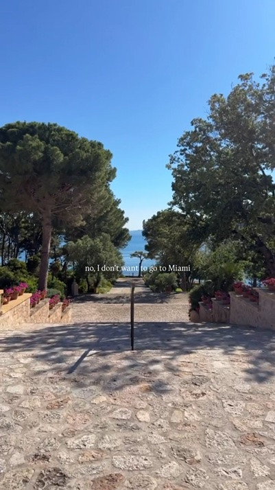 I’m fine in Mallorca…
•
•
•
•
#eurosummer #mallorcasummer #mallorca #fsmallorca #sonbunyola @fsmallorca @sonbunyola