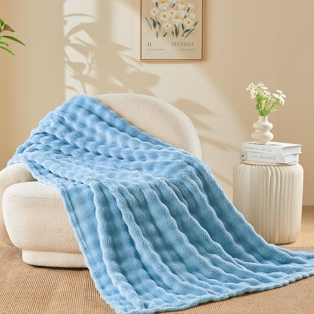 NEWCOSPLAY Twin Blanket for Couch Blue Super Soft Flannel Fleece 3D Bubble Lightweight Bed Blanke... | Amazon (CA)