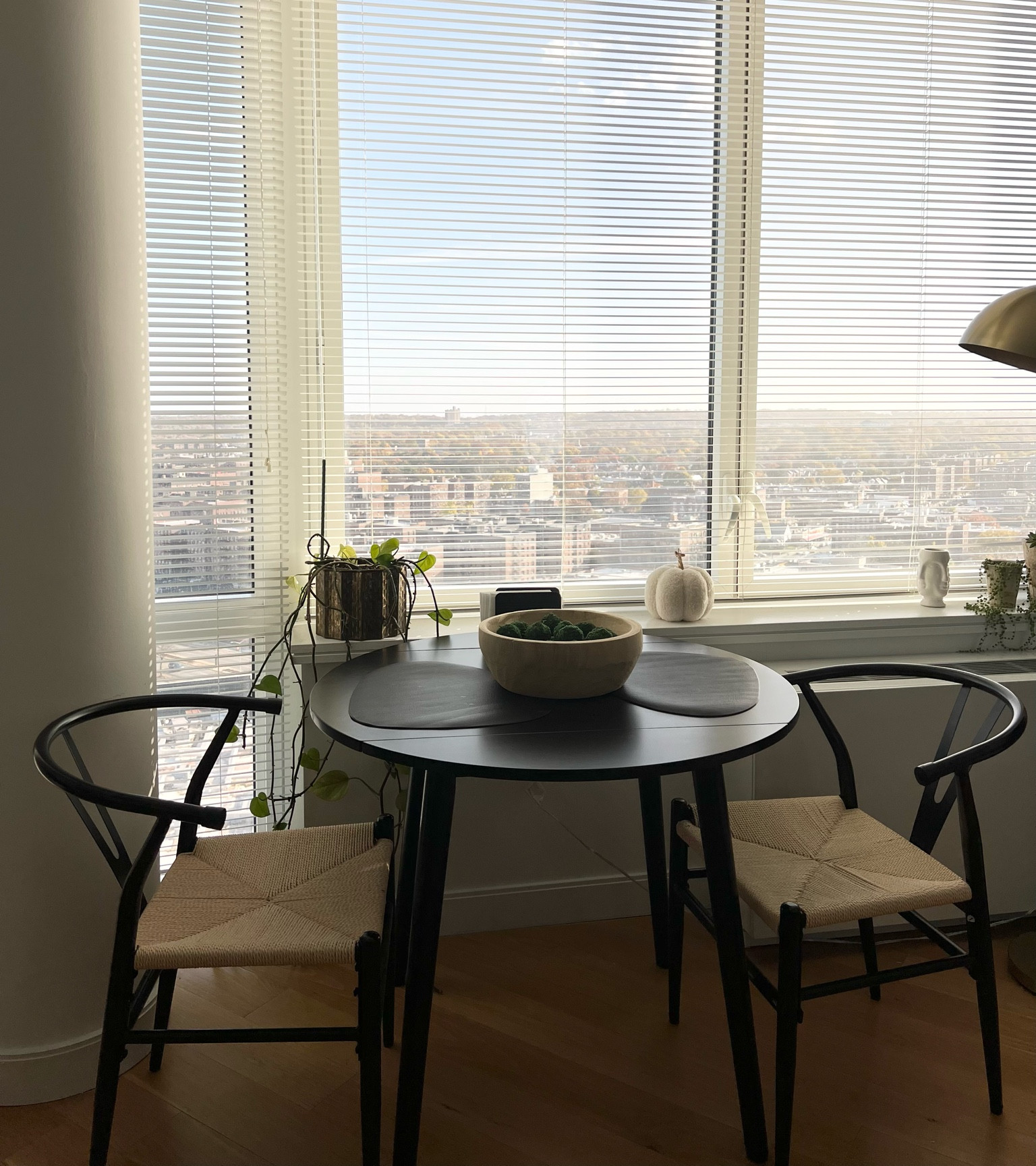 Cozy table for 2🤎

#LTKhome #LTKstyletip #LTKHoliday