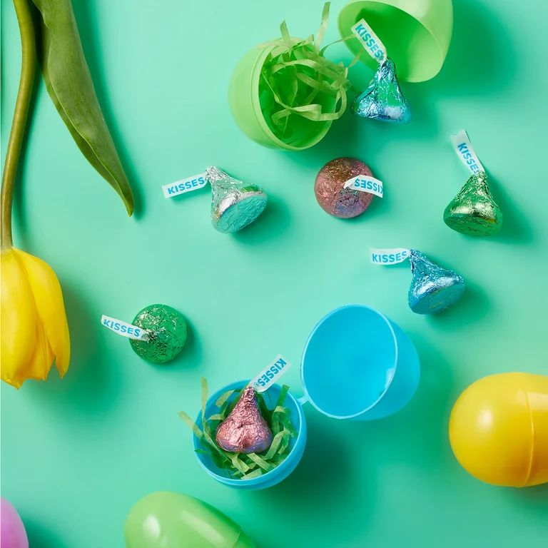 HERSHEY'S, KISSES Milk Chocolate Treats, Easter Candy, 10.1 oz, Bag | Walmart (US)