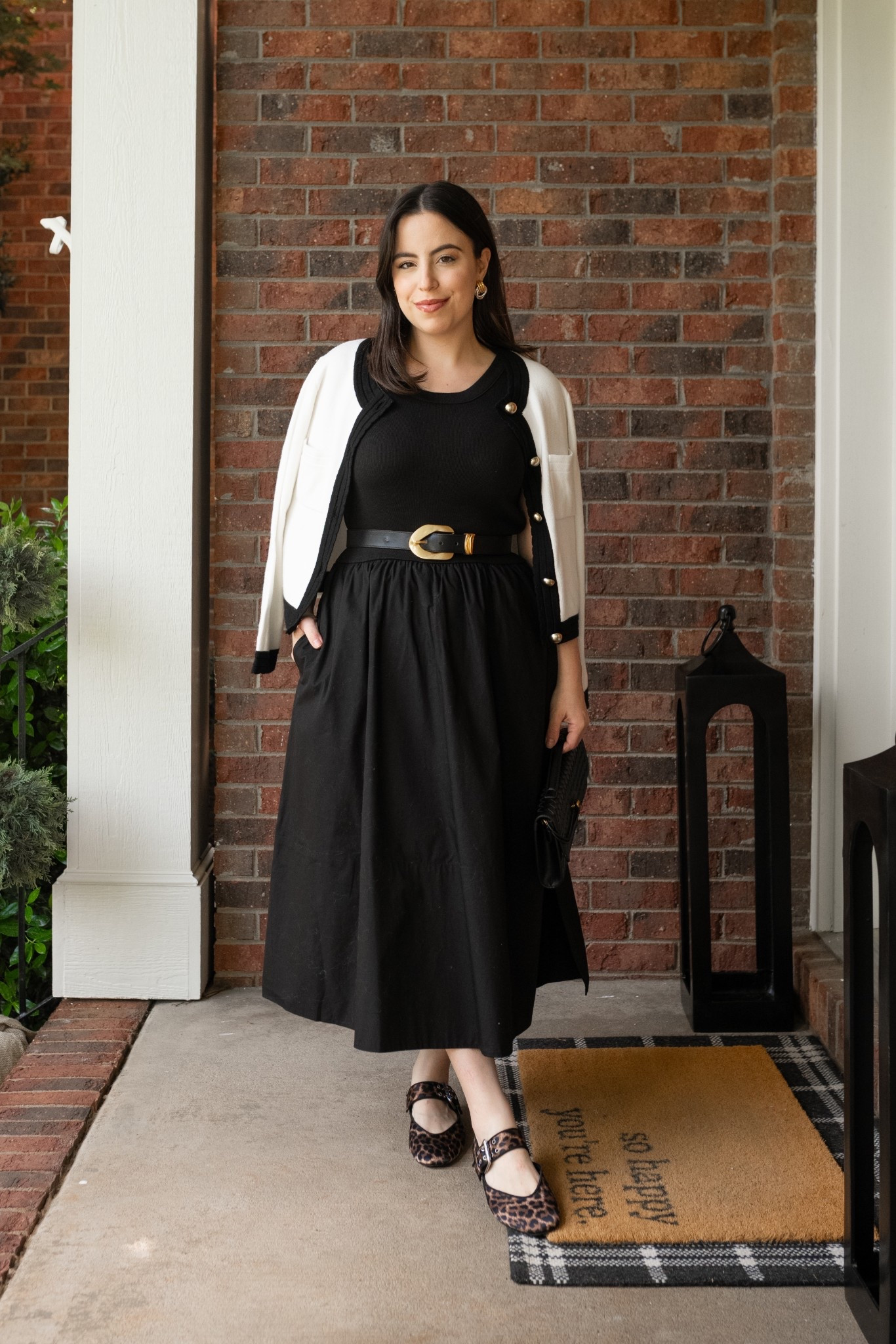 A chic (and affordable!) black & white outfit for Spring! This dress is so versatile and can be dressed up or down. Wearing size XS on everything, I’m 5’2

@walmartfashion #walmartpartner #walmartfashion





#LTKPetite #LTKStyleTip #LTKFindsUnder50