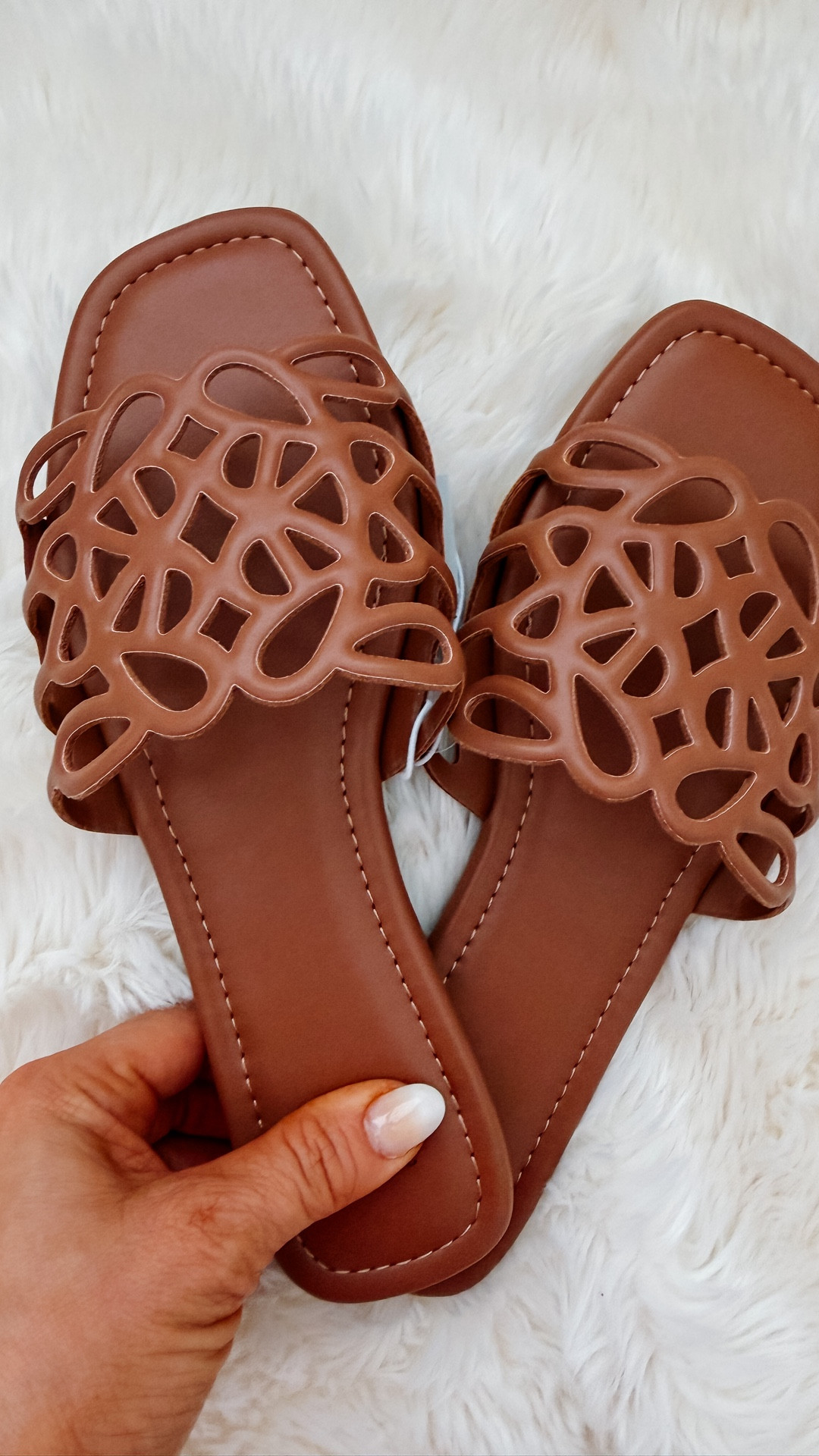 These look SO high-end… but they’re only $20 🤎✨

I’m not kidding when I say these look like a luxury pair… the design, the details, the color — everything about them feels so elevated 🤍

And the best part? They’re only $20 🙌🏼

Super comfortable, easy to style, and perfect for spring and summer outfits. I already know these are going to be on repeat with everything from dresses to denim ✨

If you love that chic, expensive look without the splurge… these are a must 🤎

I sized down to 6.5 

Everything is linked in my LTK ✨

XOXO,
Ana Randall 💗

#LTKPetite #LTKOver40 #LTKootd