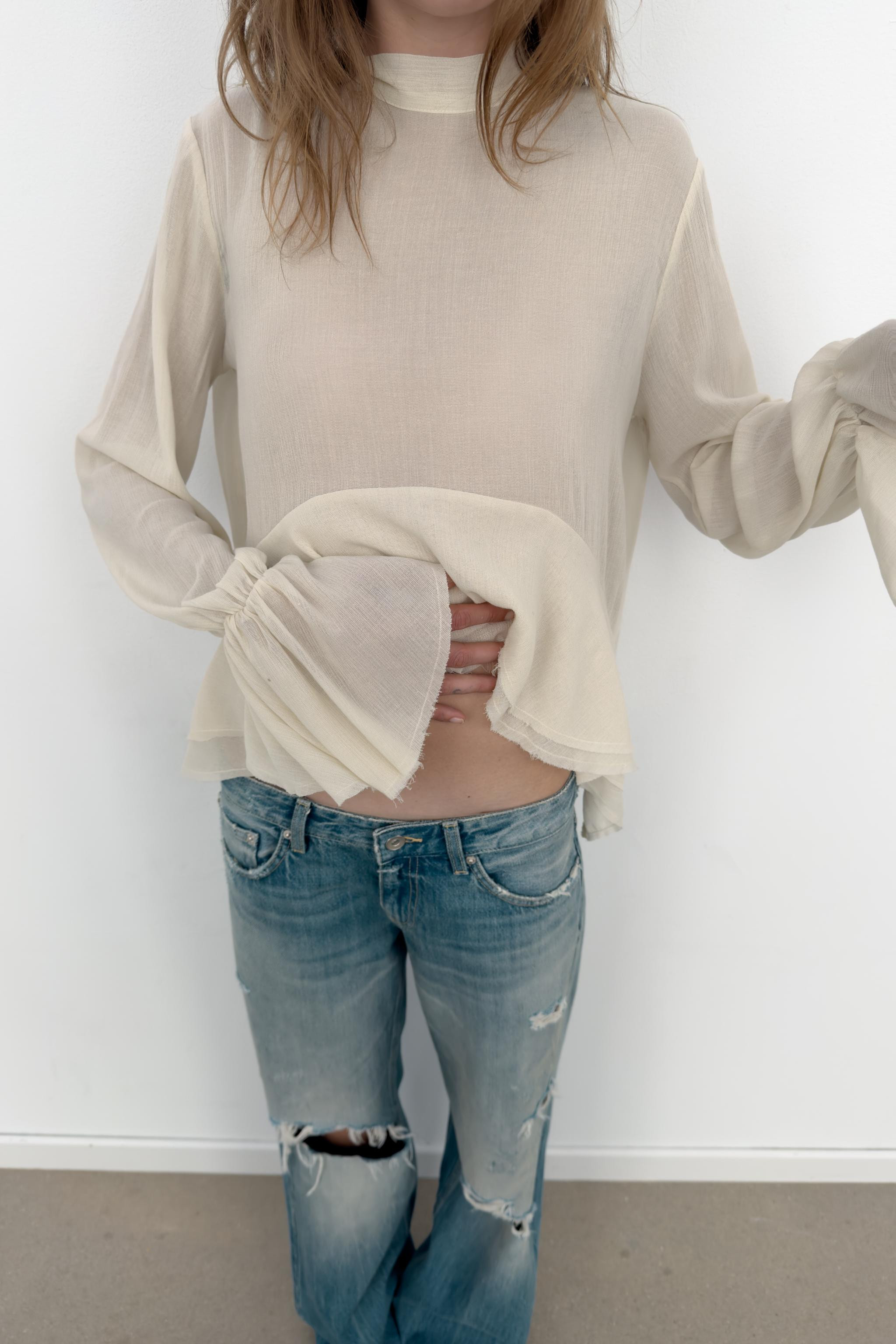 Description | Zara US