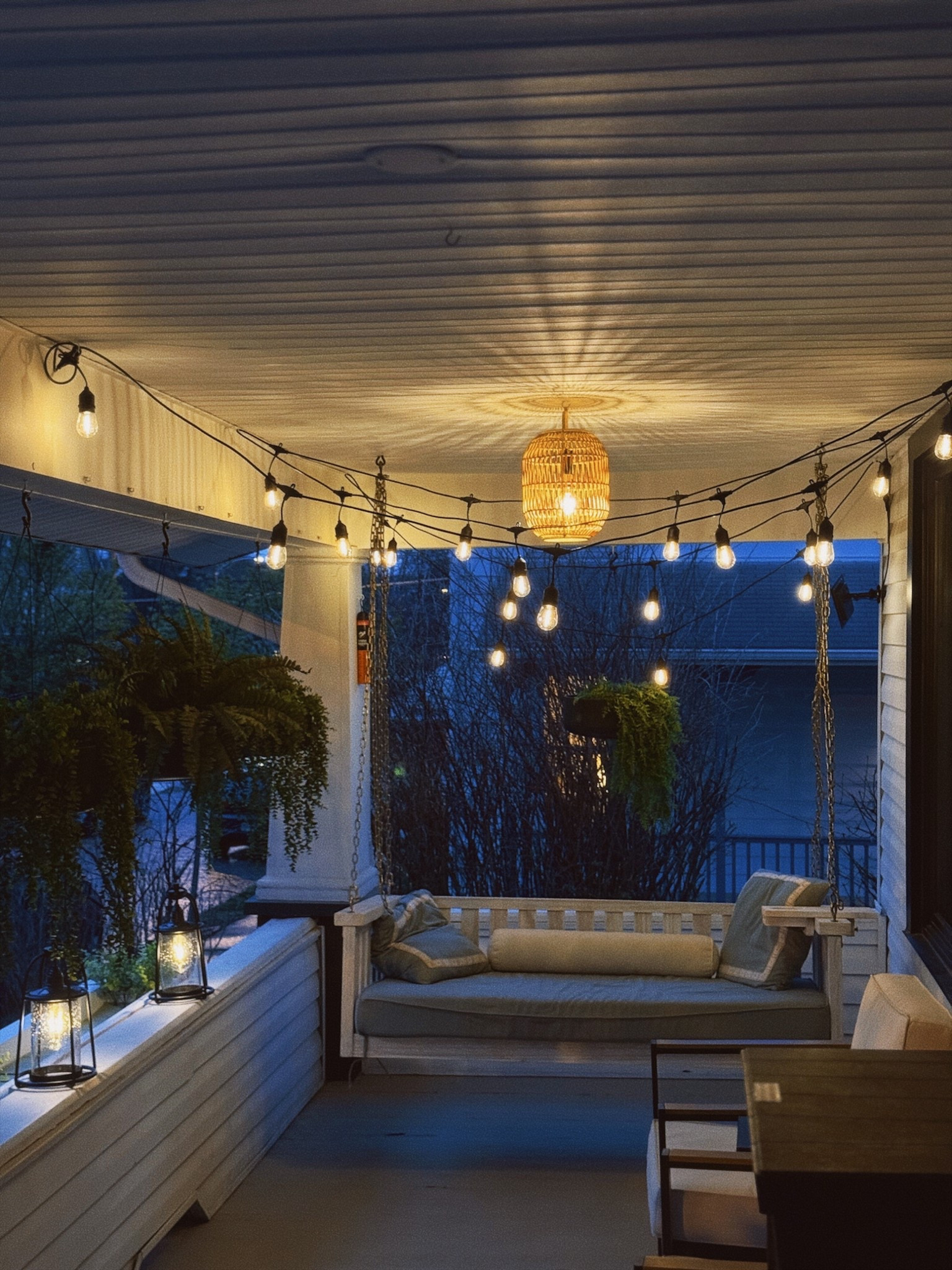 Making my front porch the coziest of all cozy front porches 😍 spent a lot of time picking out lighting. I chose solar lighting for everything!