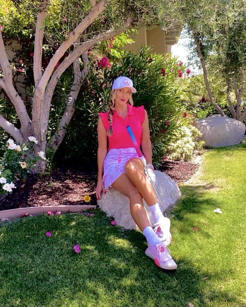I’m obsessed with pink or red outfits right now. Perfect outfit for on or off the golf course🩷⛳️
Top-SML Dolcezza
Skirt-SML Swing Dish
Shoes-Gfore

#LTKValentine #LTKActive #LTKTravel
