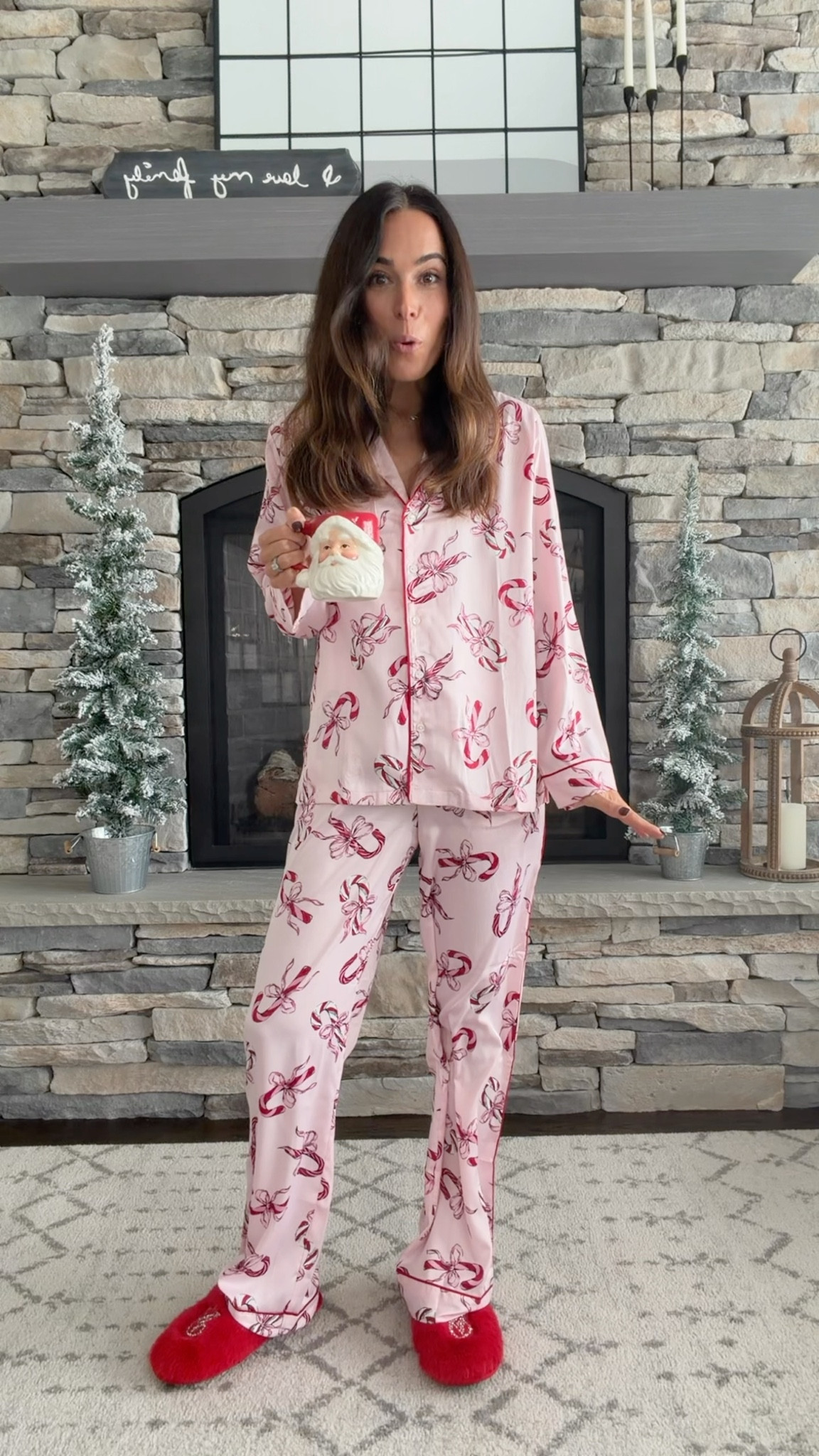 Holiday PJs that are actually cute 🎄✨ All 30% off right now at @victoriassecret! Lightweight, breathable & perfect for cozy nights in. Wearing size XS in all 🤍
#VSpartner 

#LTKHoliday #LTKCyberWeek #LTKGiftGuide