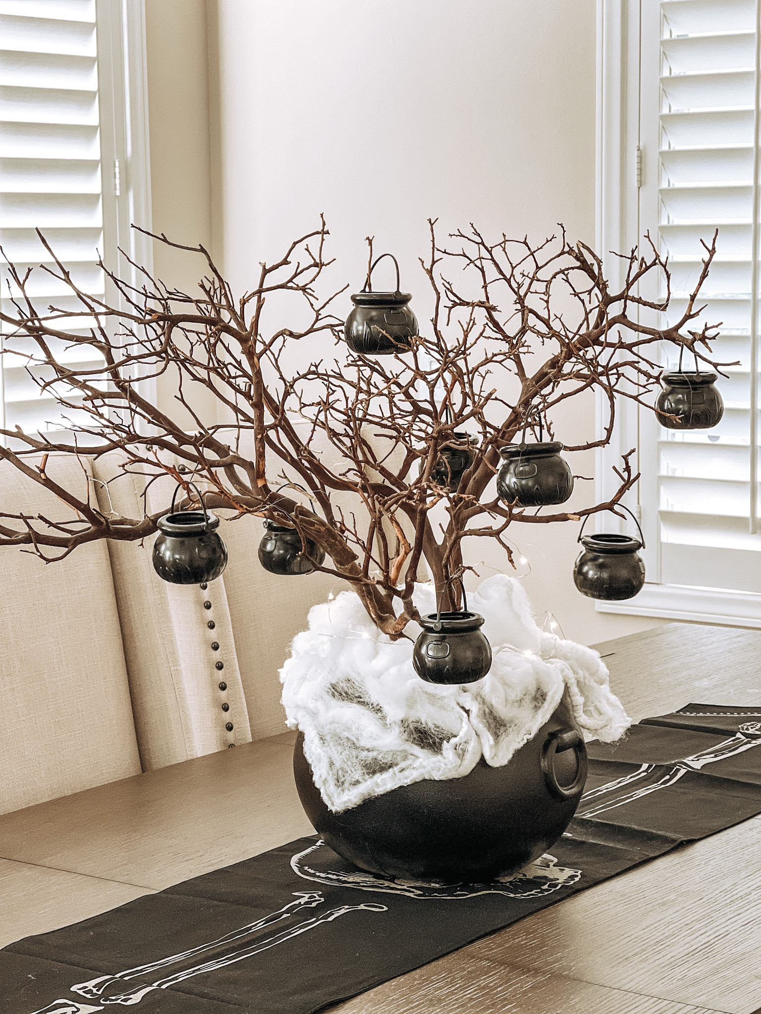 Diy cauldron display 

#LTKhome #LTKHalloween #LTKparties