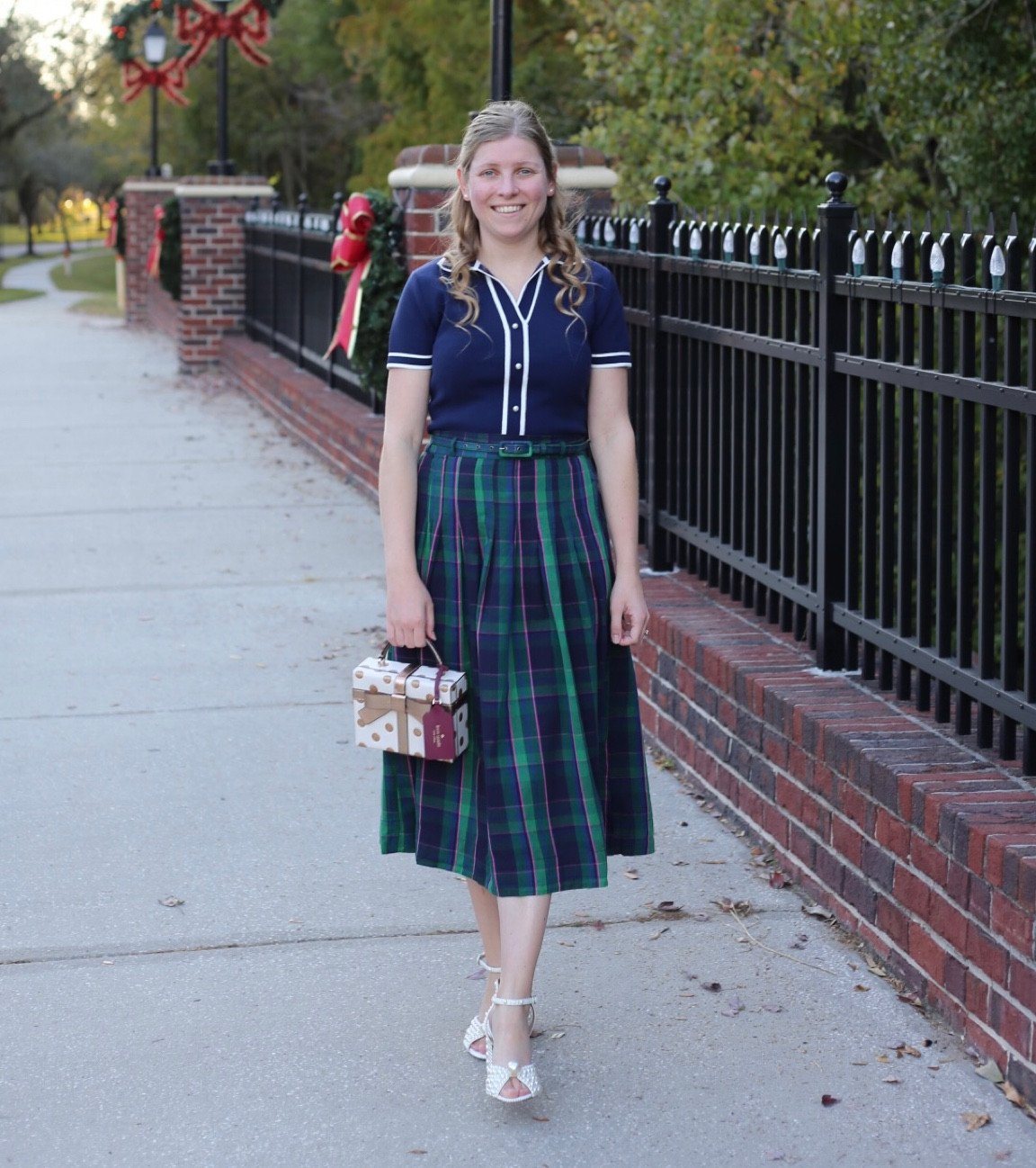 Lightweight green tartan mini skirt perfect for the holidays or all winter (and especially great for Florida!) Runs TTS and is also available in black and red  

#LTKHoliday