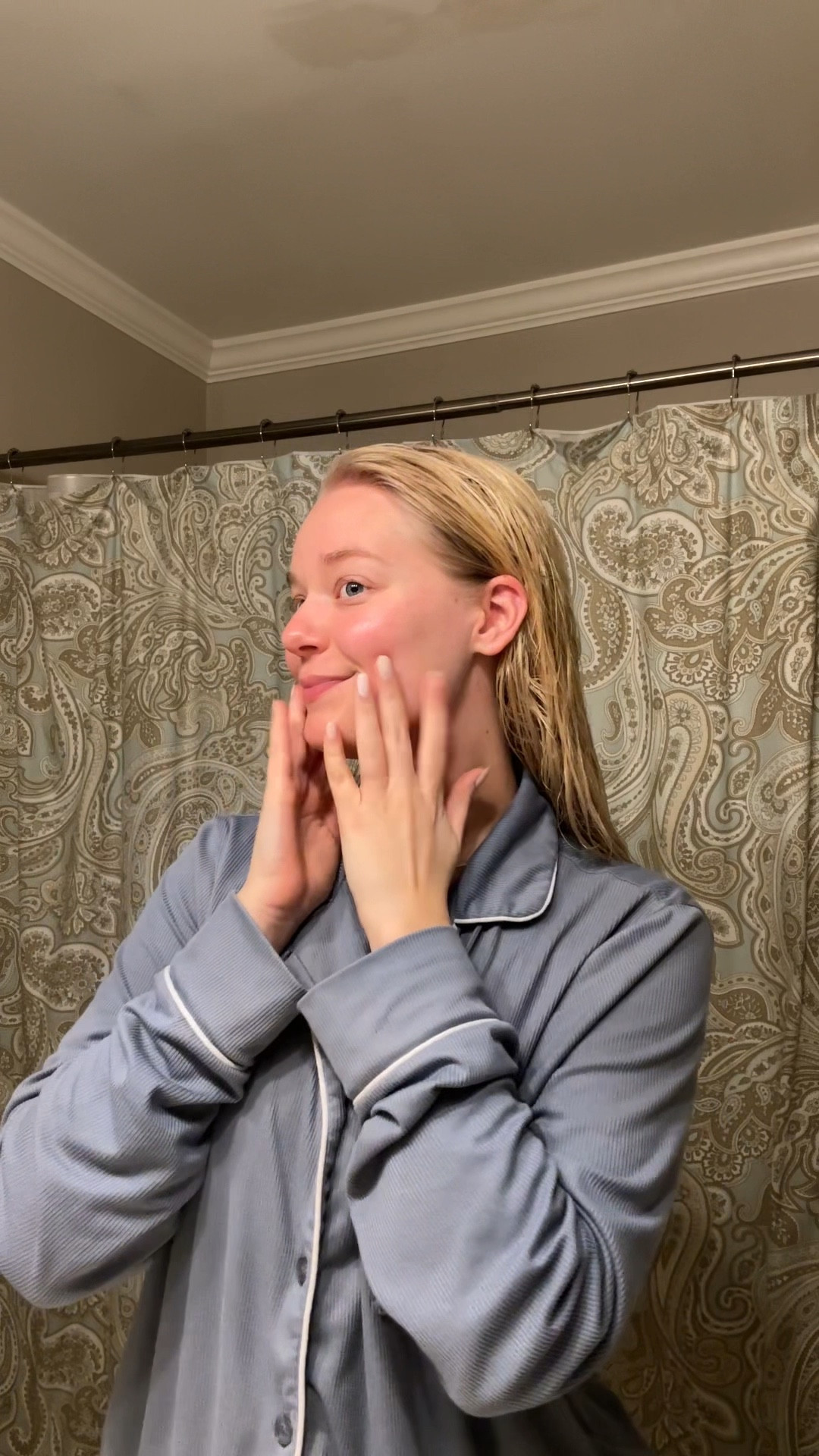 Post-shower haircare & skincare routine 🫧✨

#LTKGiftGuide #LTKWatchNow #LTKBeauty