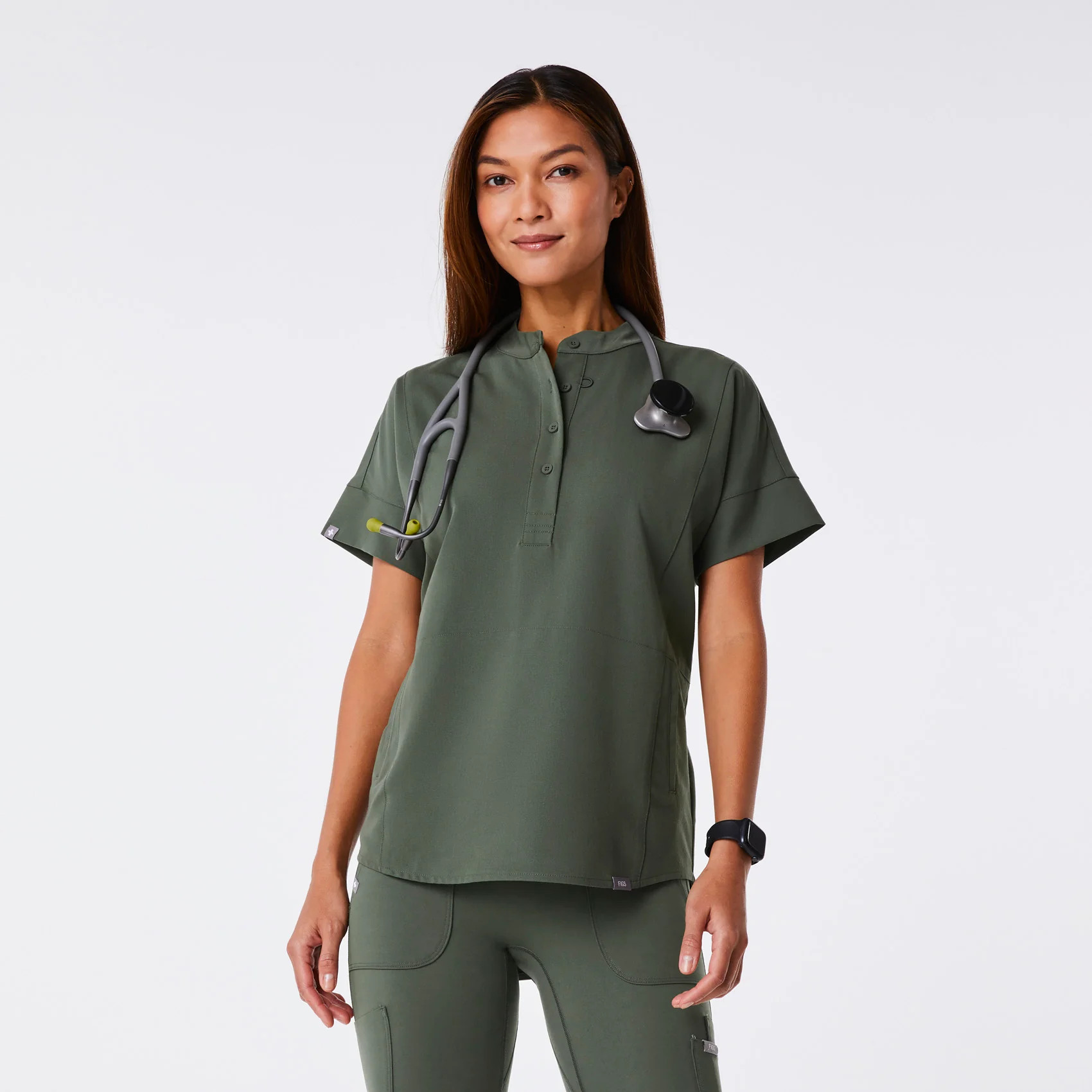 Women’s Manila Oversized Scrub Top - Moss · FIGS | FIGS