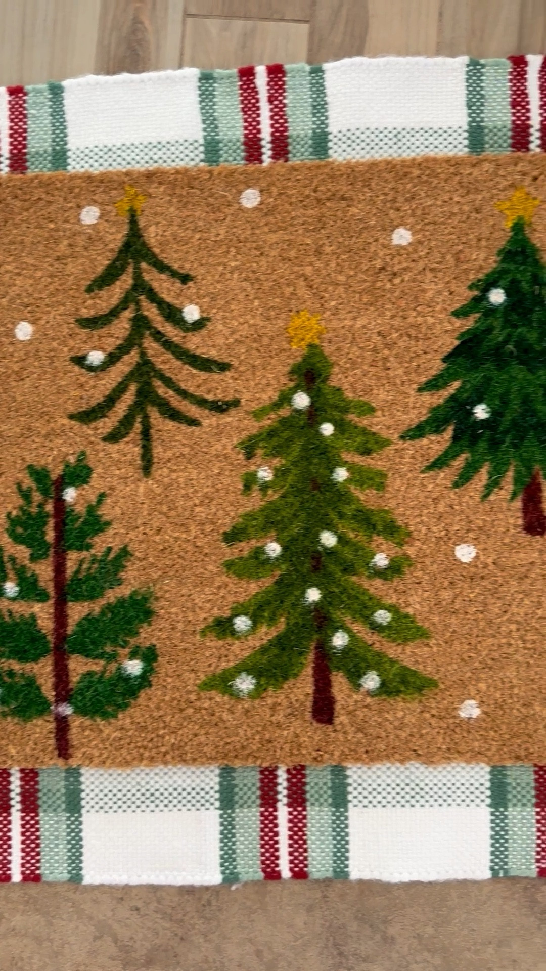 Holiday doormat and rug layering idea! 

Christmas tree and plaid rug for your front door or porch! 🎄❤️

#LTKHome #LTKSeasonal #LTKHoliday