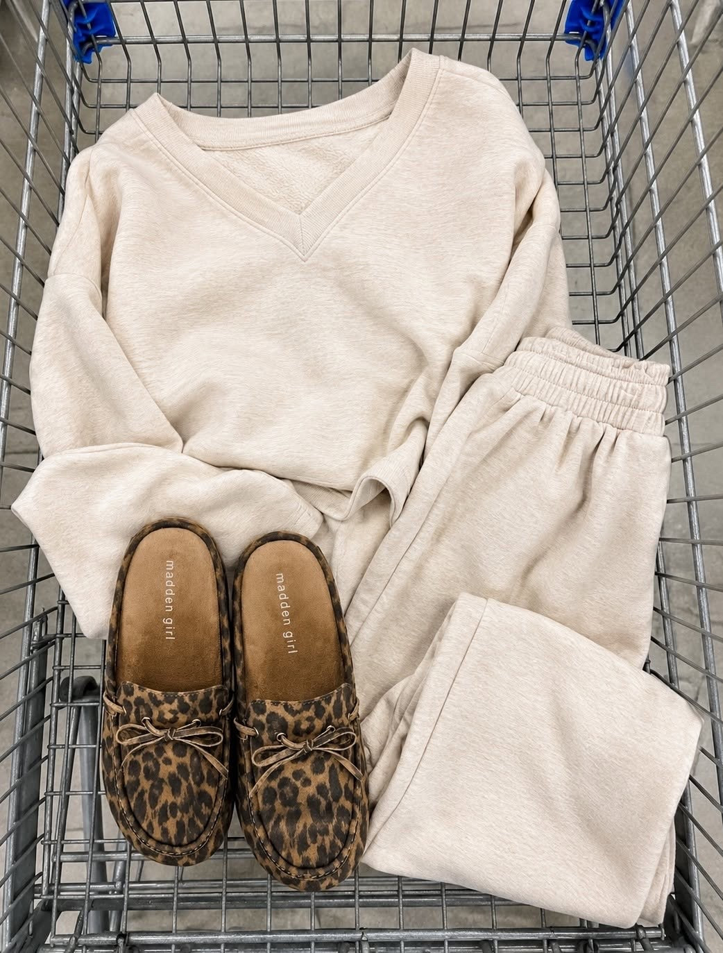 YUPPP this Walmart set is GOLD!!🤩🤩 And those leopard shoes are just ADORBS!
#walmart #walmartstyle