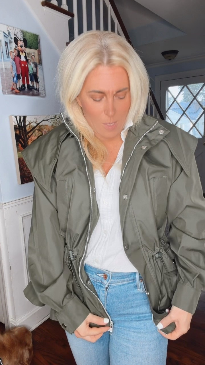This is the best lightweight jacket for the fall

#LTKootd
