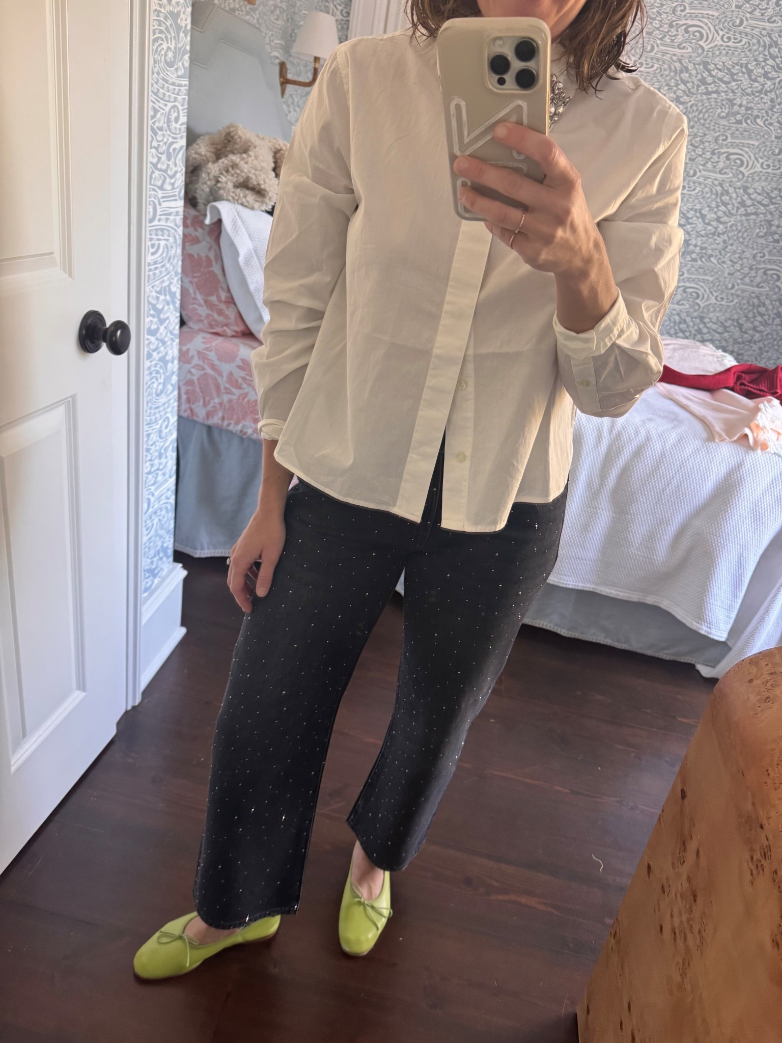 If you love a little sparkle...

#LTKHoliday #LTKSeasonal