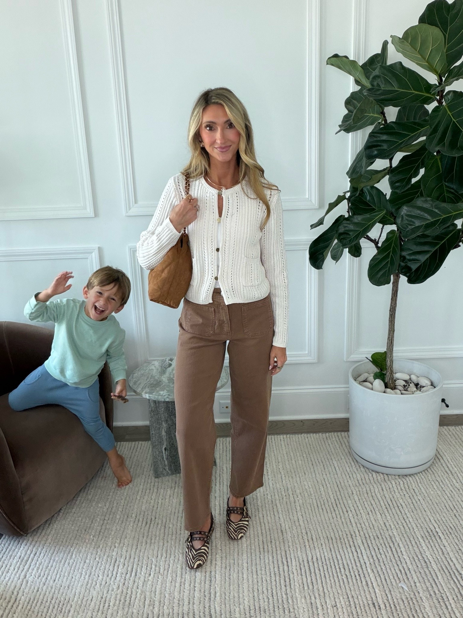 Had a little visitor in my filming today!! Love this outfit from @Target

#LTKmomlife #LTKgrwm #LTKootd