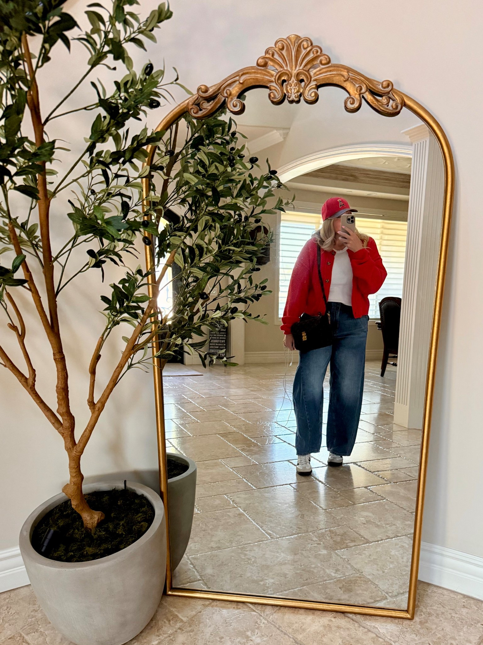 Angela game bound! ⚾️ love these barrel jeans! 

#LTKMidsize #LTKFindsUnder100 #LTKStyleTip