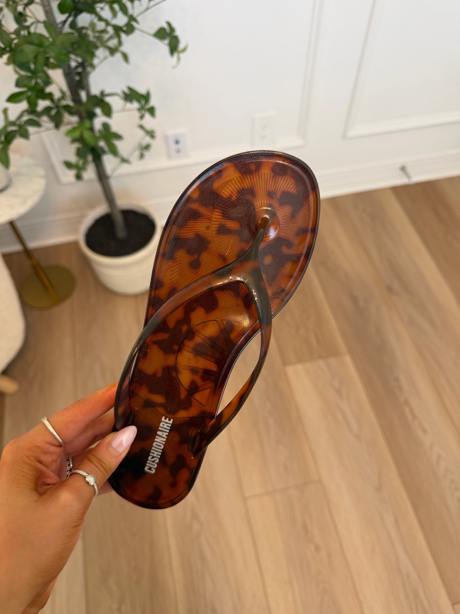 My favorite jelly sandals!! I got my true size

#LTKWorkwear
