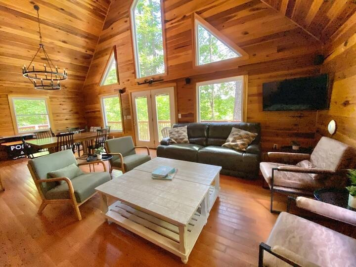 The Red River Gorge is a beautiful hidden gem in the USA. I spent time there while reconnecting nature a few years ago. And fell in love with this area and wished to one day own my own cabin–my wish came true.

For the look, I wanted to preserve the traditional cabin aesthetic while adding some newer touches and incorporating a non-pretentious but stylish vibe.

 #RedRiverGorge #AirbnbStyle #CabinDecor #CozyCabinVibes #VacationRentalDesign #RusticModern #CabinGoals #HostEssentials #LTKhome #LTKcabin #LTKairbnb

#LTKTravel #LTKHome