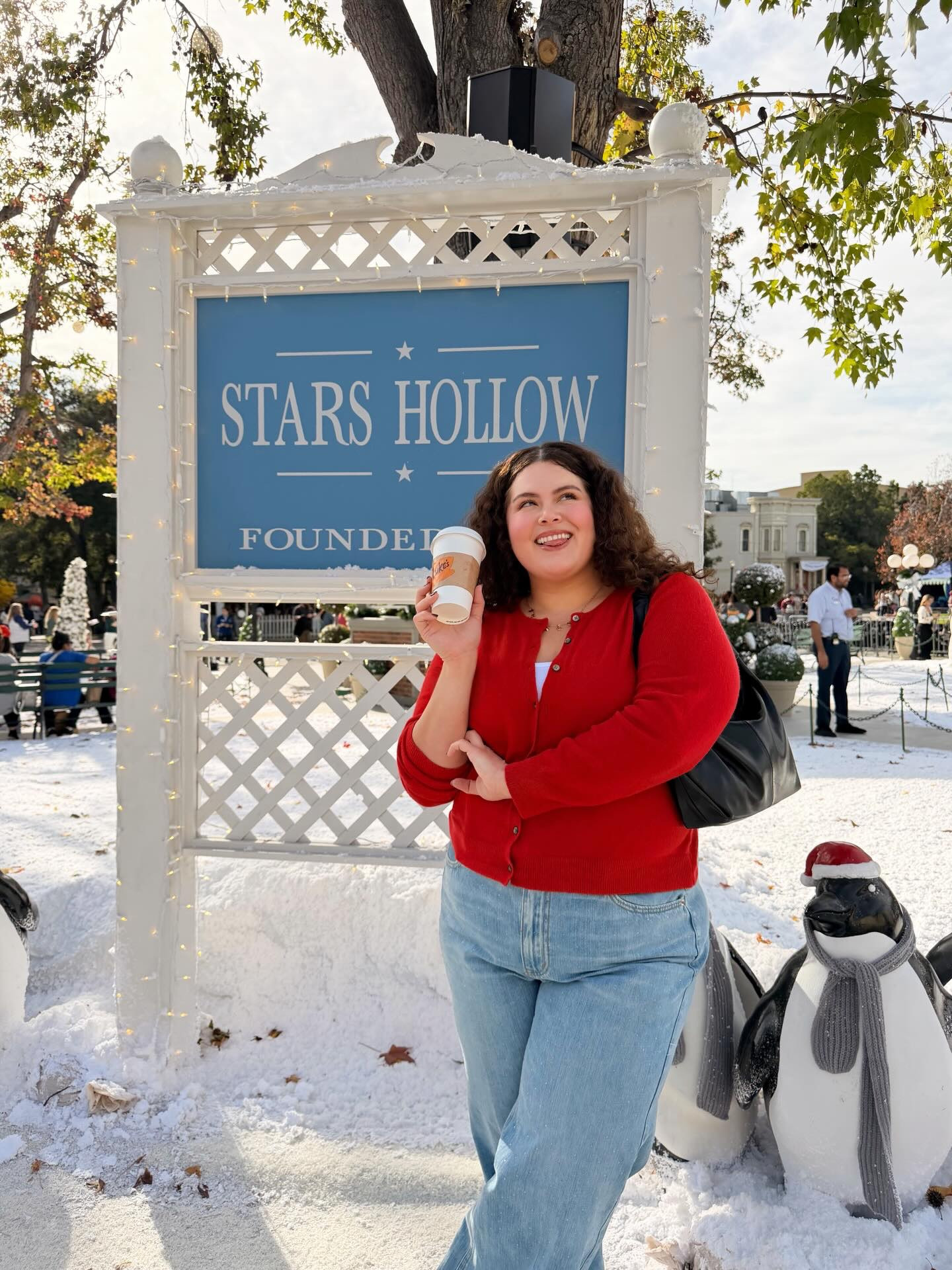 Happy Christmas 🎄☃️ 

#plussize #plussizestyle #plussizefashion #starshollow #gilmoregirls