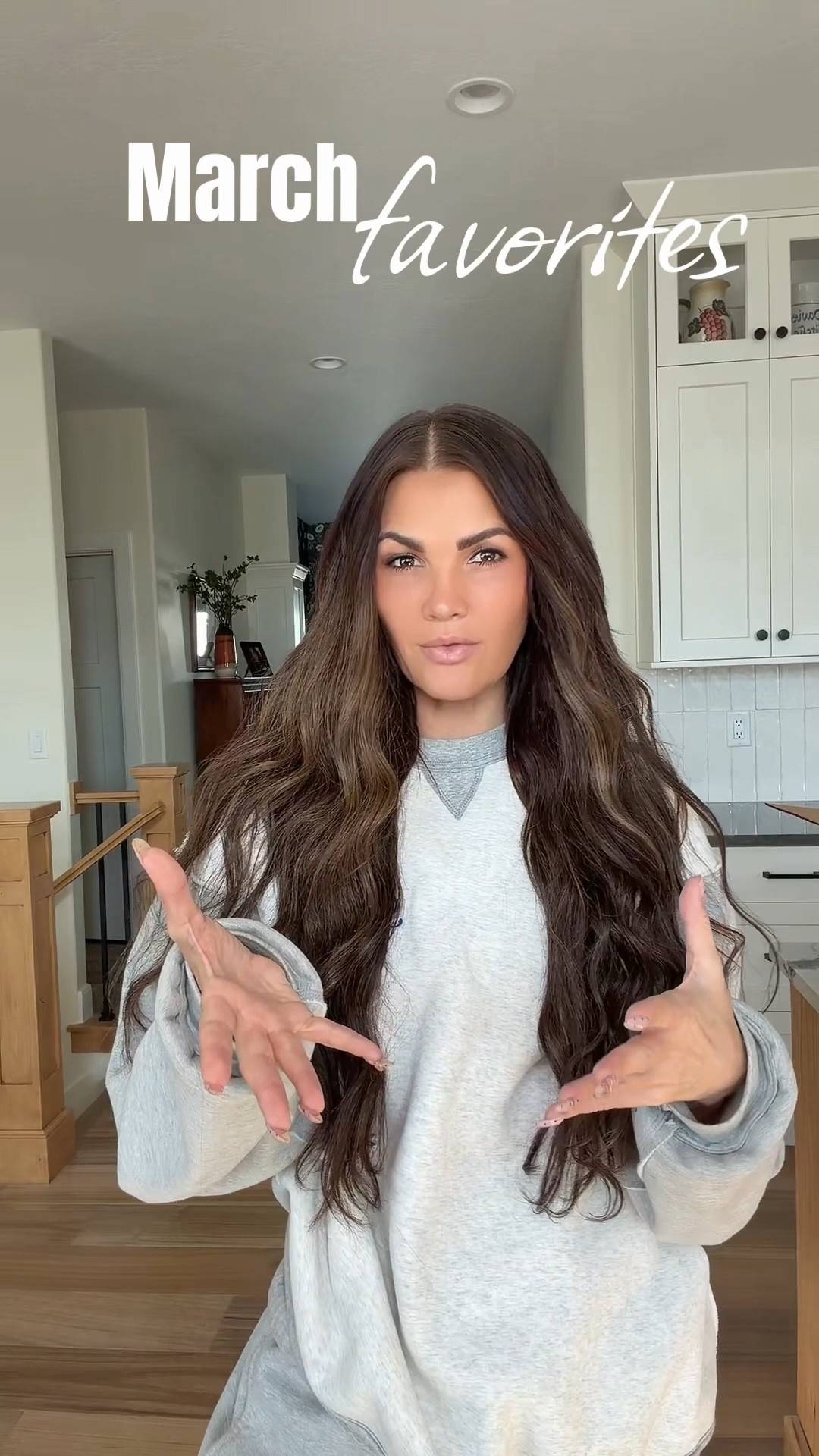 March Favorites: 
1. The Mayfair Group Sweats - Code: Kristin15 (linked on my shopmy) 
2. Phlur “Honeymoon” Perfume 
3. T3 singlepass curl 
4. New Balance 530 Sneakers 
5. Pierced by Ash Ear Stack - Code: WildOne
6. Quay Chart Topper Sunglasses 
7. Prolash Lip Peptide Treatment - Code: Kristin (linked on my shopmy) 
8. Pistola Barrel Jeans 
9. Made by Mary Tova Ring 
10. Poppy and Pout Lip Trio (linked on my shopmy)


#LTKootd #LTKBeauty