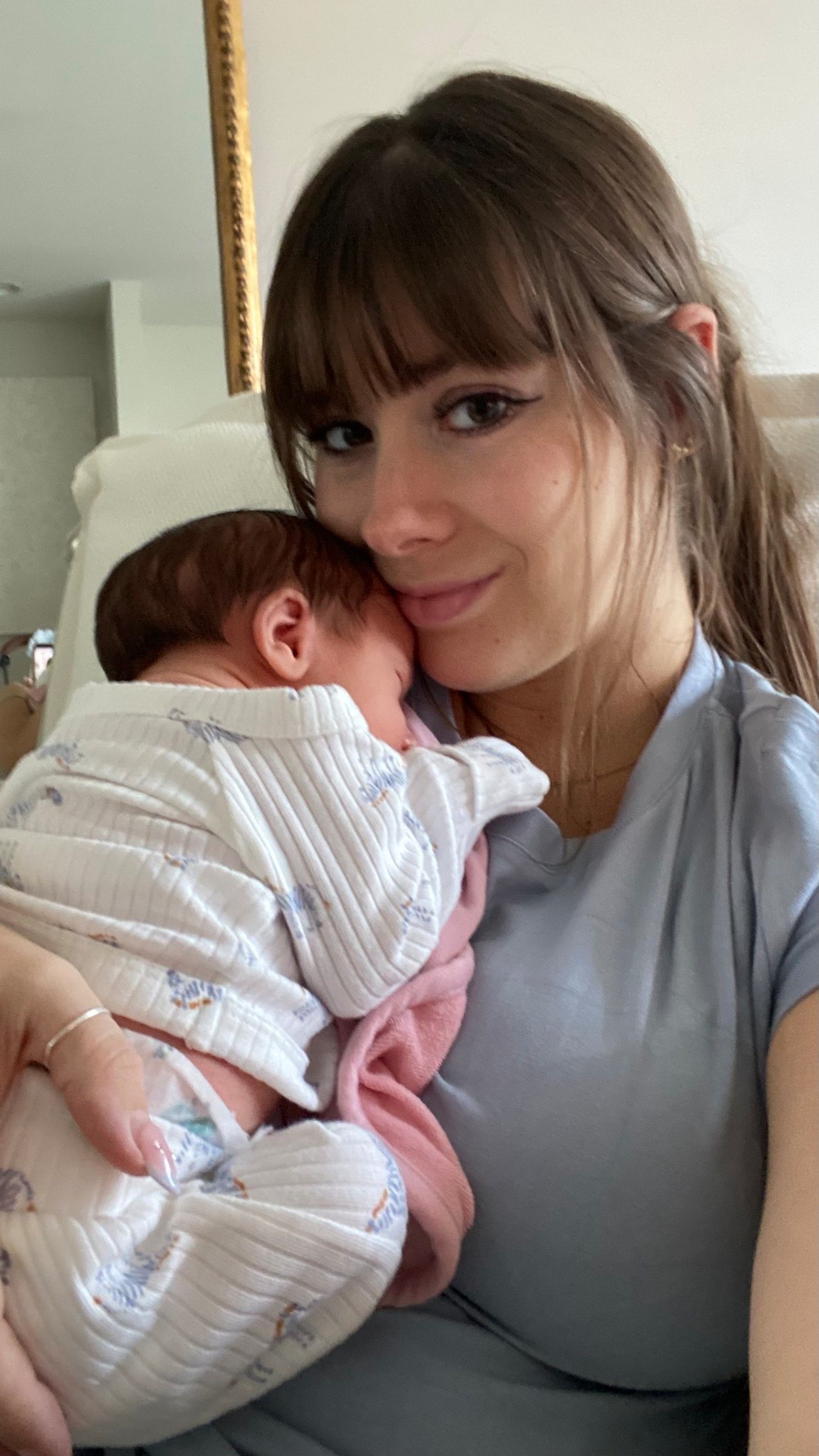 Been living in this set postpartum! Sized up 1 so it’s less cropped but could have done my normal size. I have it in 2 colors and may have to order another.

#LTKBaby #LTKFindsUnder50 #LTKMidsize