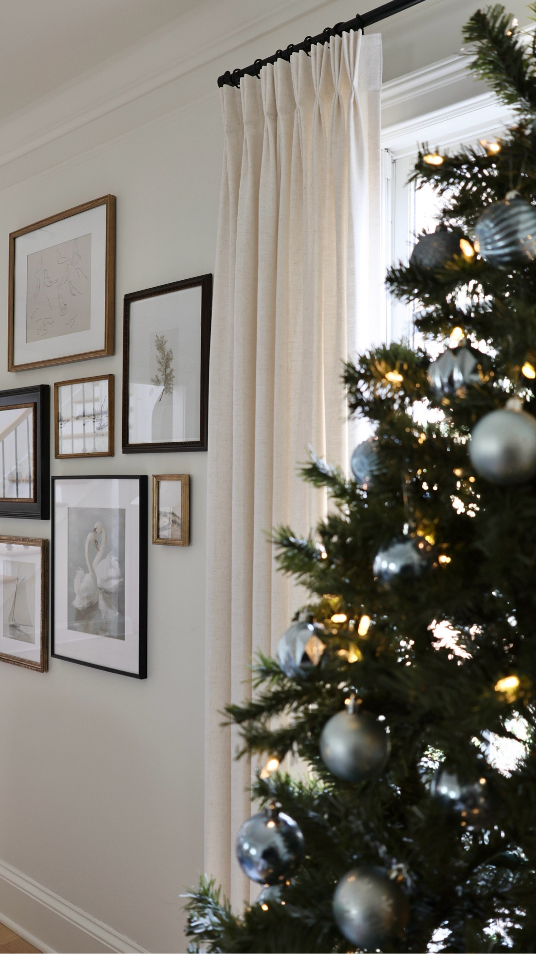 Thinking about adding a galley wall but not sure where to start? Follow these tips and ask all your questions below! 

Blank Wall Ideas | Curated Gallery Wall | Art Hanging | Coffee Room | Interior Design Tips

#atlantainteriordesign #gallerywallinspo #collectedhome #transitionaldesign #spareroomideas

#LTKHoliday #LTKHome #LTKSeasonal