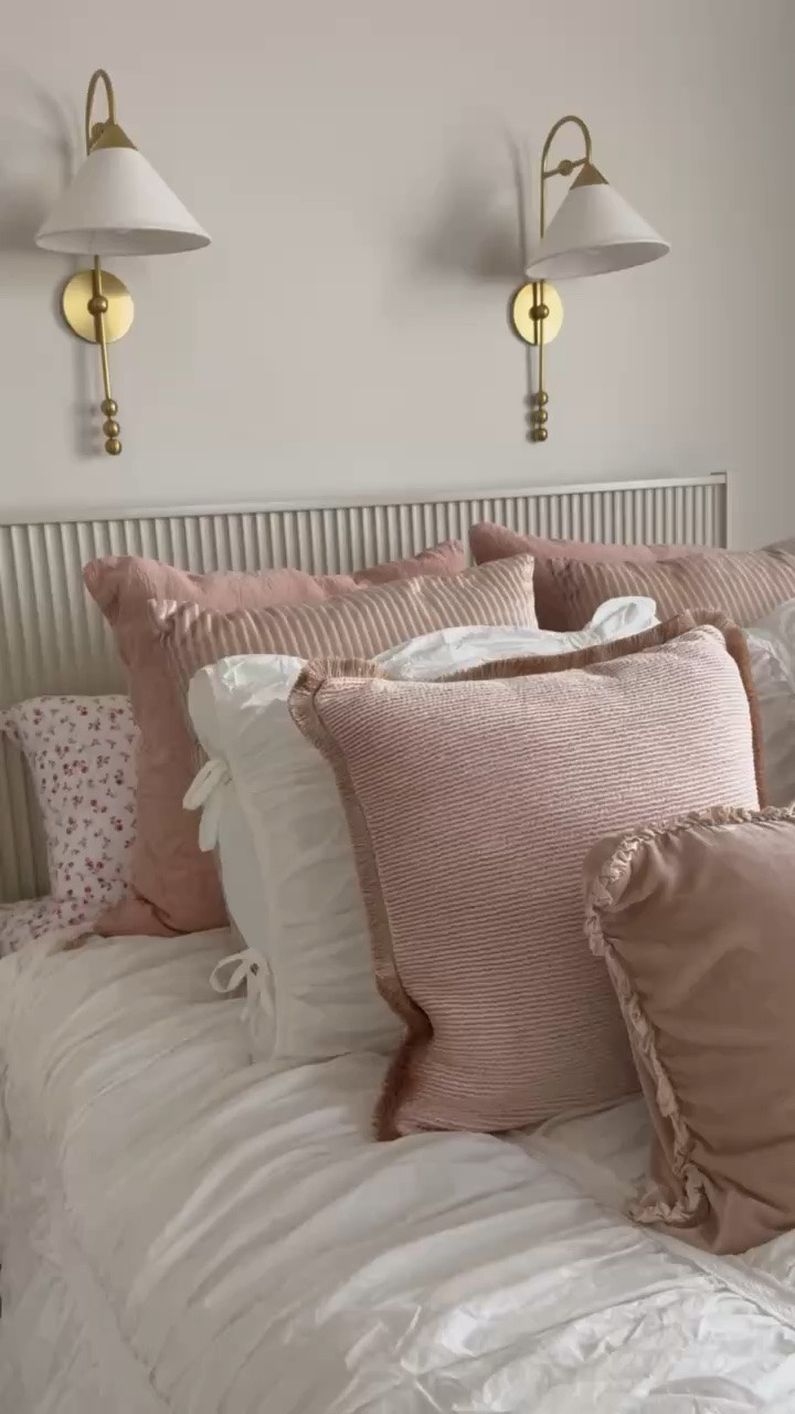 Shop our look✨


#interior #design #girlsroom #pink