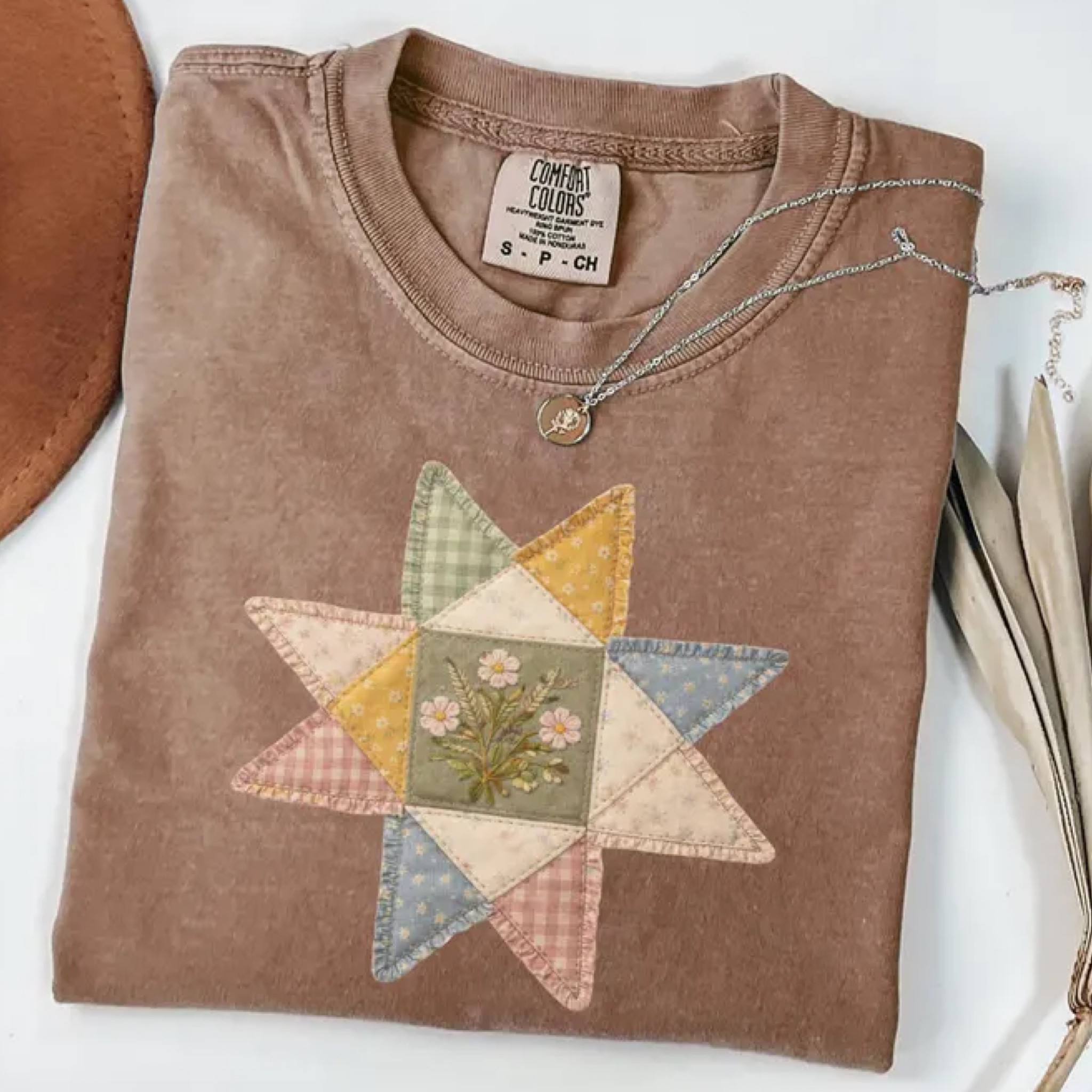 Quilt Star Patchwork Tee | Cottagecore Comfort Colors Shirt | Boho Quilt Graphic Top | Vintage Quilt Star Shirt | Aesthetic Floral Tee
