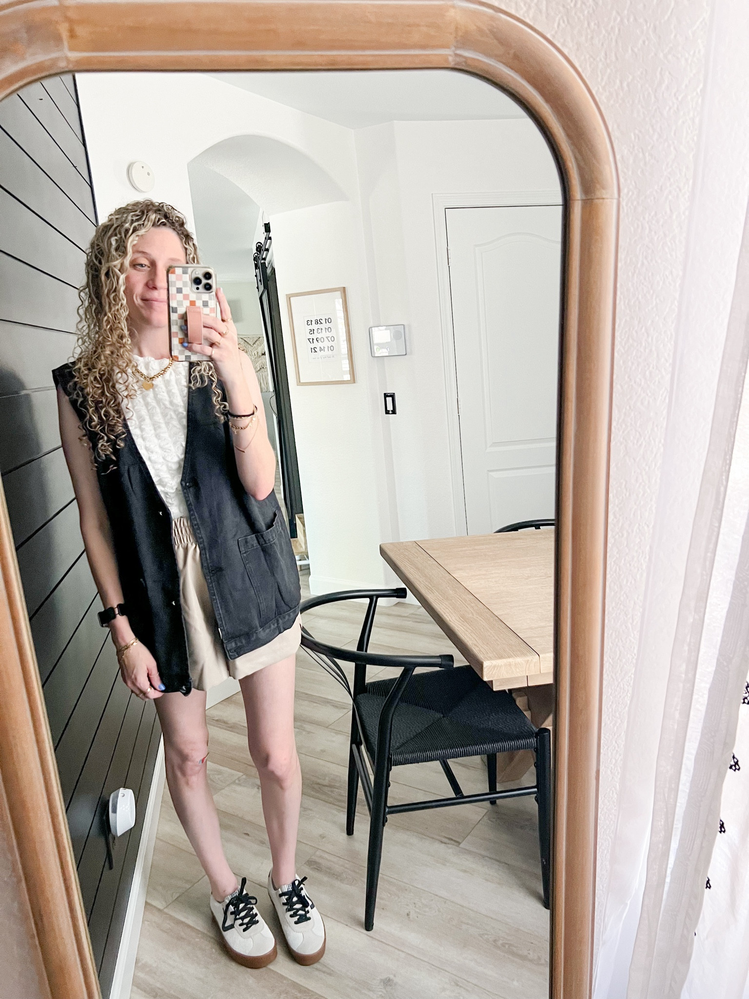 M A M A #ootd 🖤☁️

#LTKStyleTip #LTKShoeCrush #LTKSeasonal