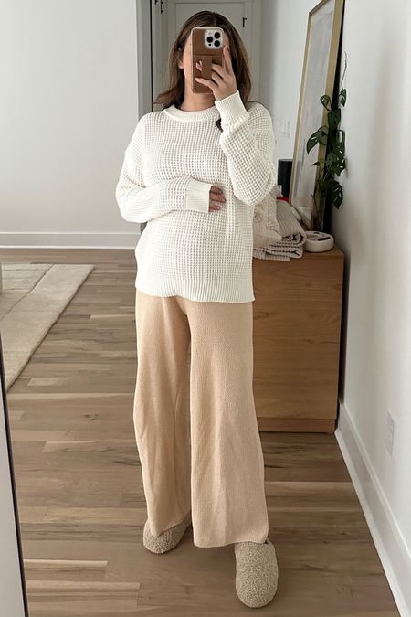 Wearing size small in the pants!

vacation outfits, winter outfit, Nashville outfit, winter outfit inspo, family photos, maternity, ltkbump, bumpfriendly, pregnancy outfits, maternity outfits,

#LTKbump #LTKSeasonal #LTKtravel