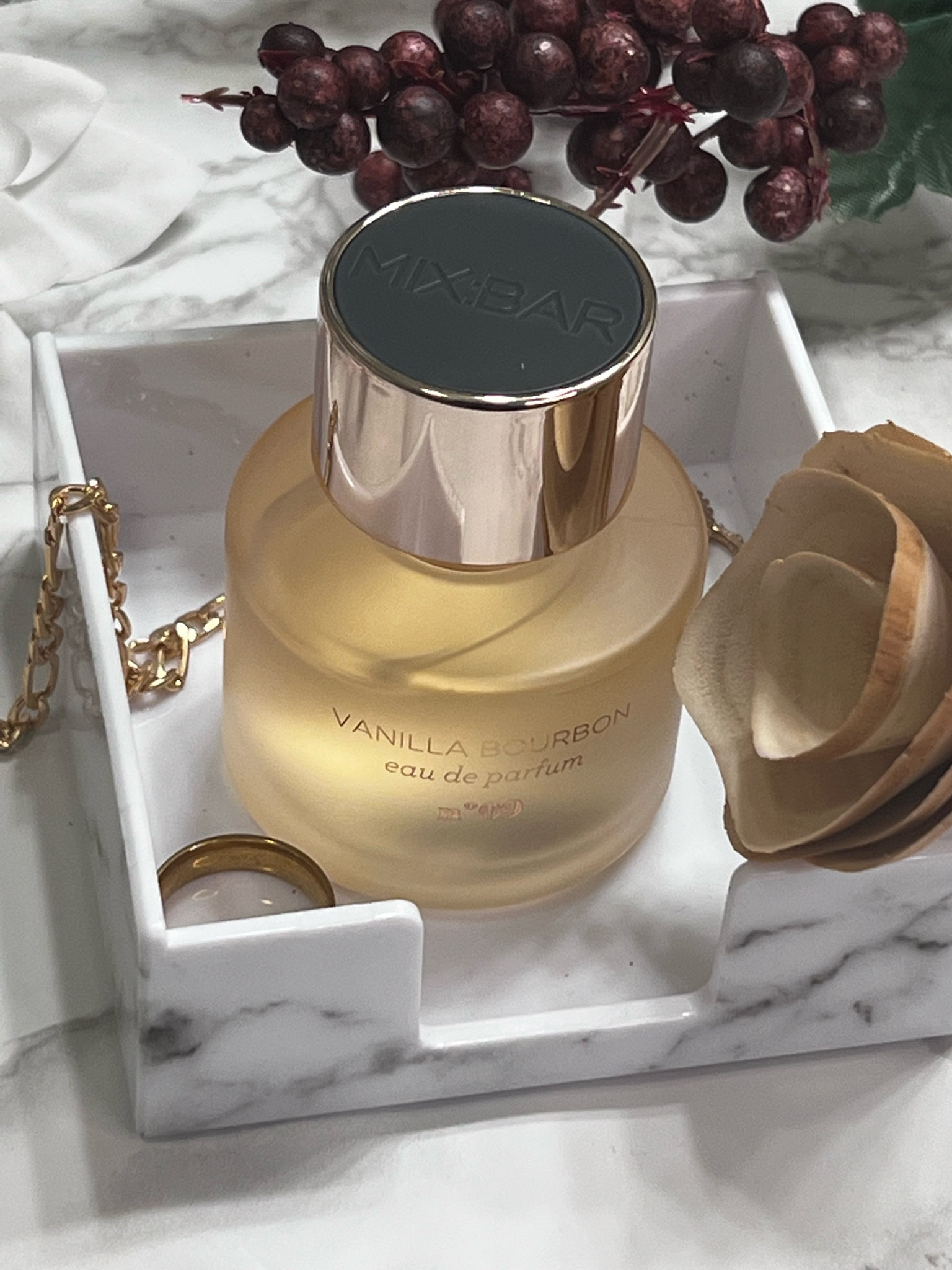 This warm, spicy vanilla fragrance staple is a great gift for the holidays and is perfect for layering! By Mix:Bar beauty 

Perfume, fragrance, vanilla perfumes, gift ideas, fragrance gifts

#LTKbeauty #LTKHoliday #LTKGiftGuide