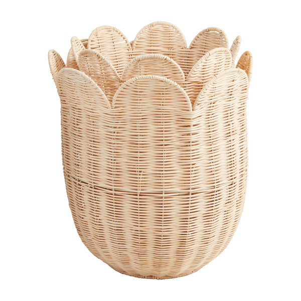 Mud Pie Scallop Rattan Basket Set in Beige/khaki | Mud Pie