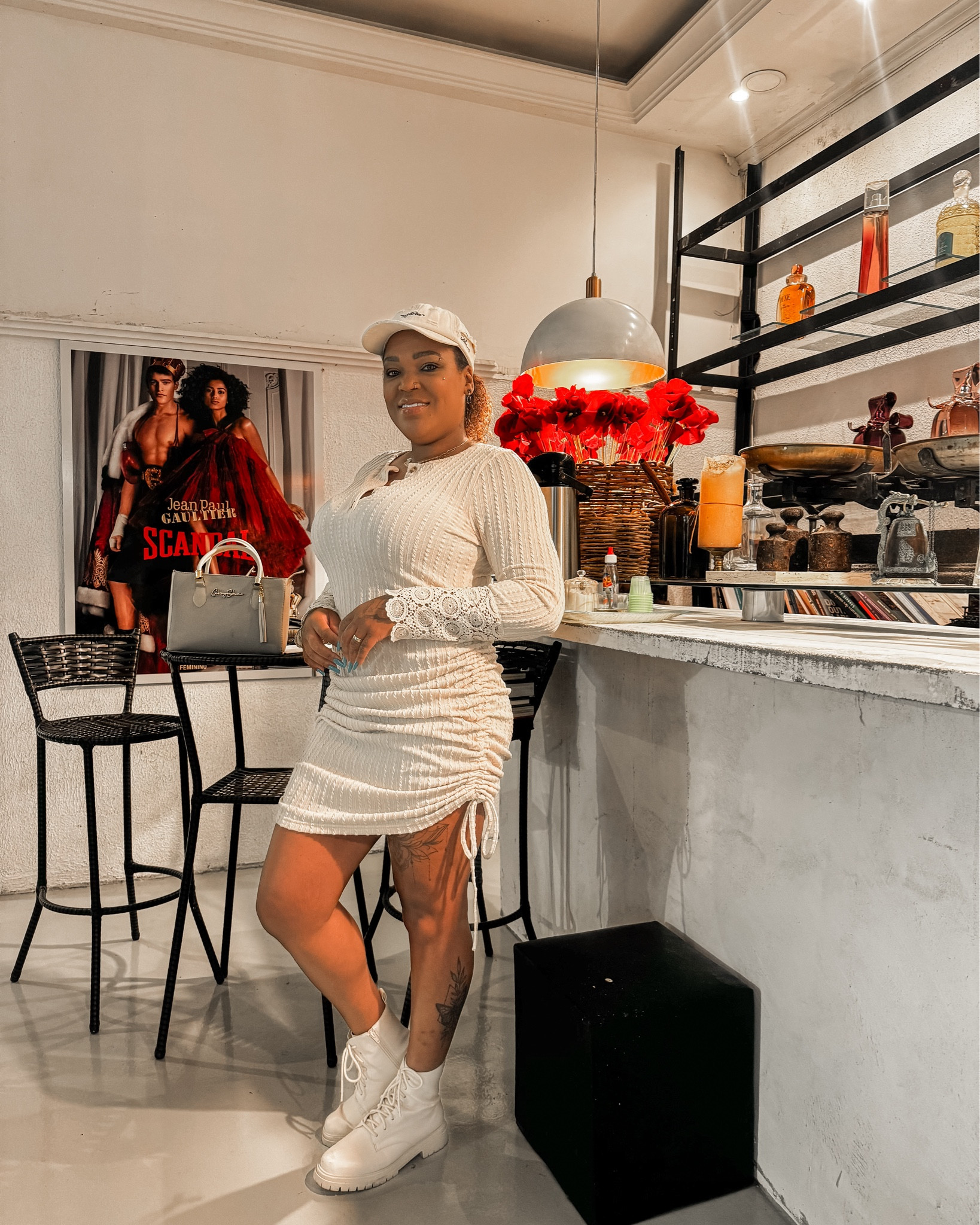 Todo dia é um desfile e o mundo é sua passarela.
Look SHEIN Vestido Bodycon, privé renda de constraste cordão ao lado na cor Damasco.
Boné de beisebol estilo coreano vintage desgastado bege. 
Bota coturno feminina tratorado sola leve.
Bolsa do kit Anjik Lorena na cor bege.


#LTKdicadeestilo #LTKmodamodesta #LTKbrasil