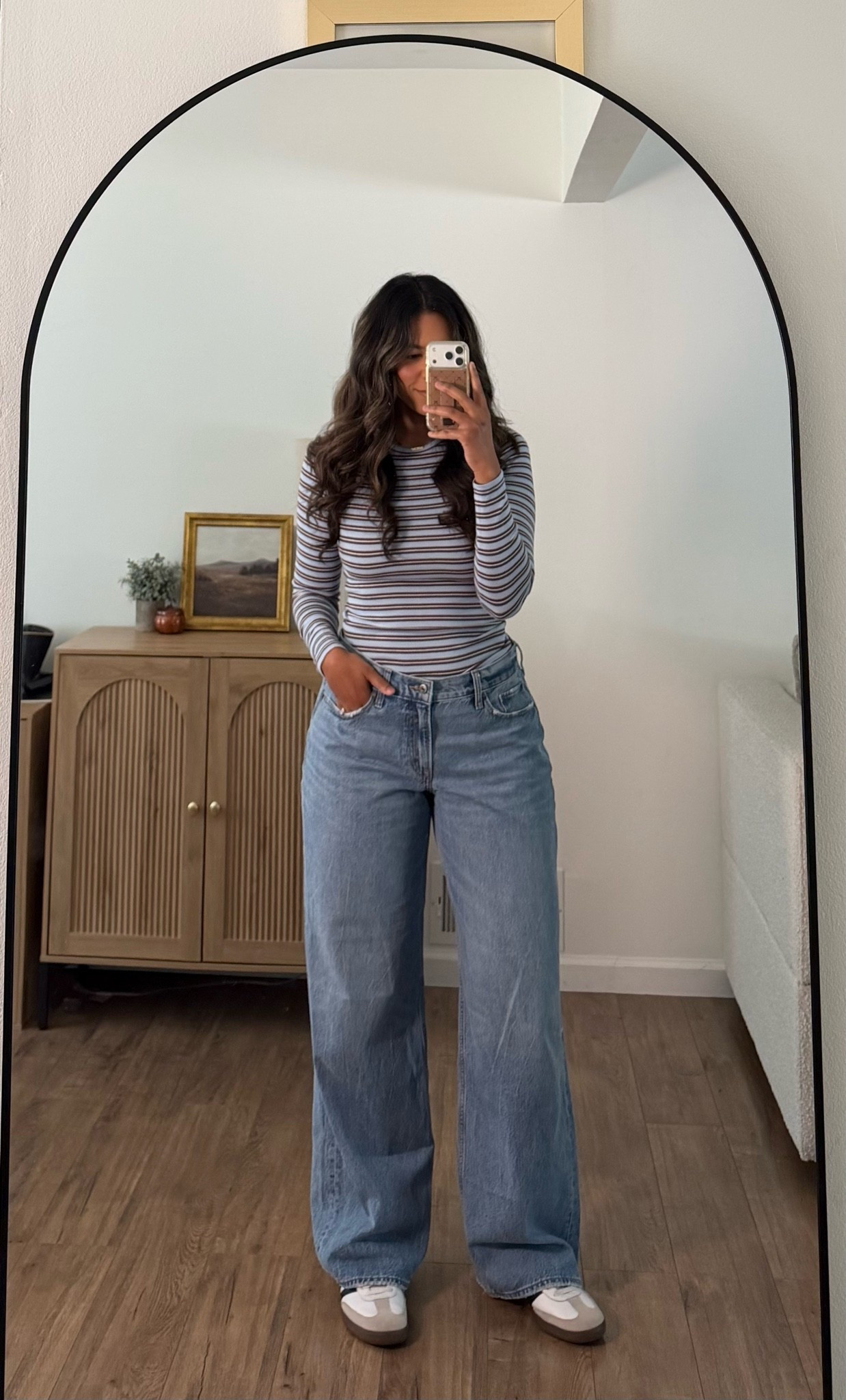 @abercrombie low rise jeans curve love 8 long! Nuuds new slinky rib size medium! Casual mom
OOTD

#LTKootd #LTKmomlife