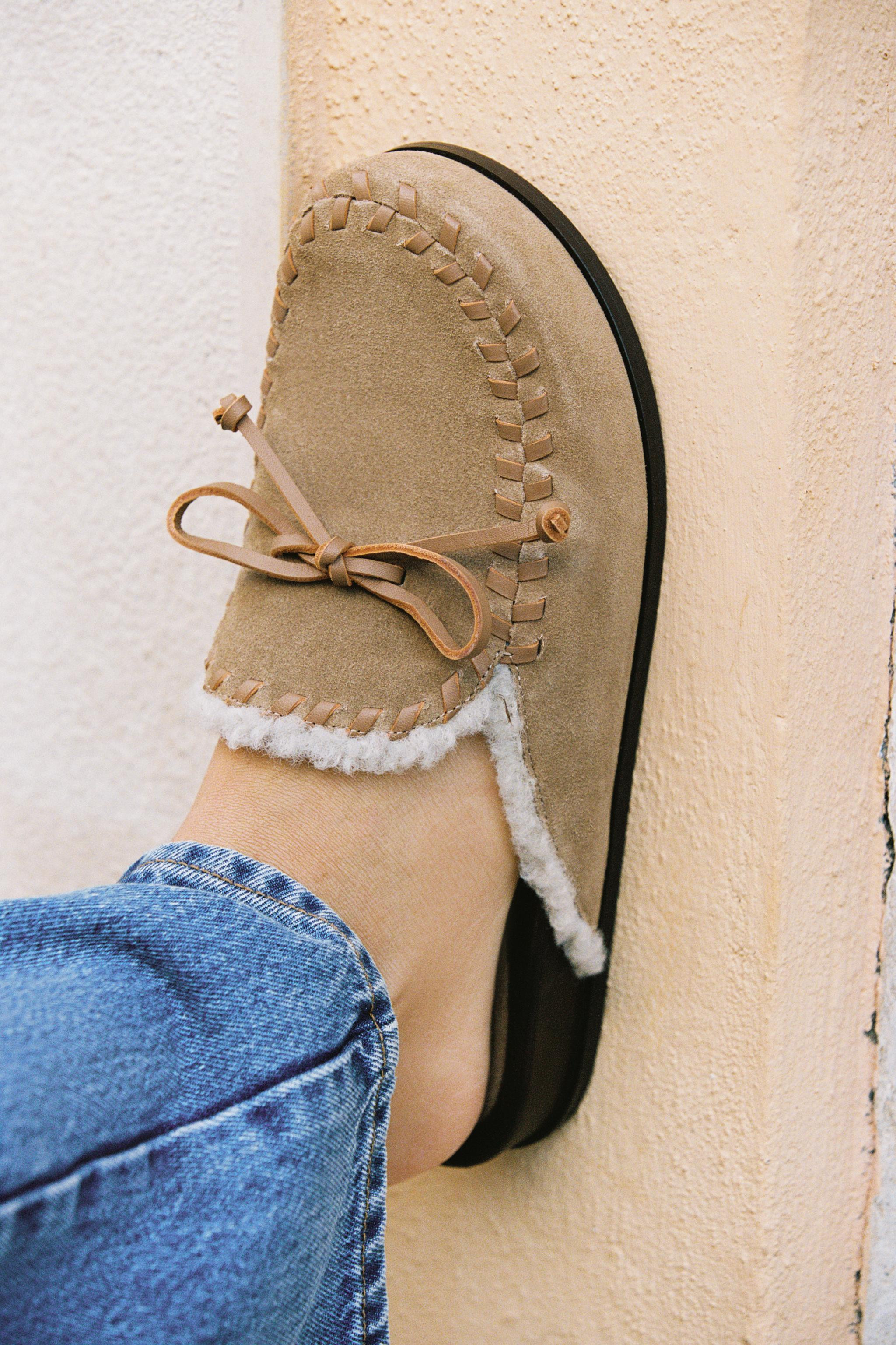 FAUX SHEARLING LEATHER CLOGS | Zara US