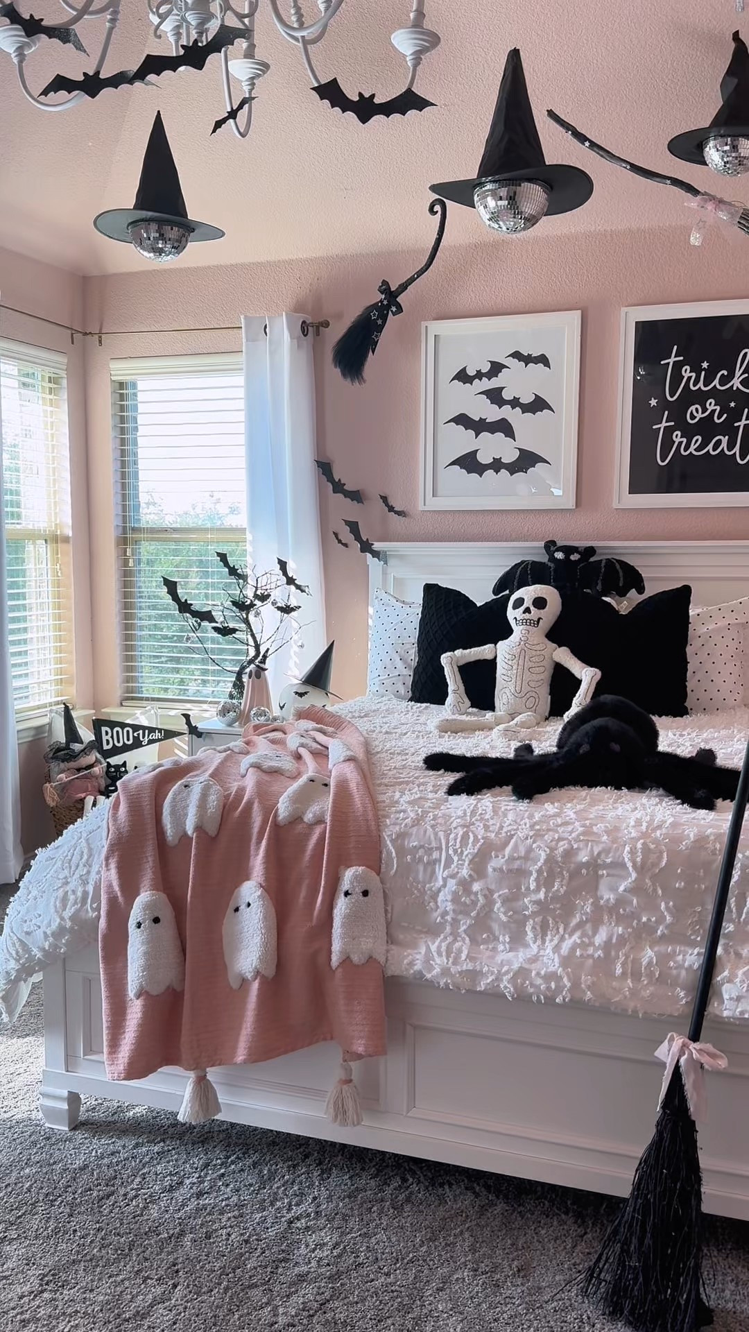 Last year’s pink Halloween room was all about disco balls, bats, and floating witch hats 🪩🦇
Perfect for kids, teens, or anyone who loves a little whimsy with their spookiness ✨

We had so much fun putting this together—still one of my favorite Halloween setups ever! Stay tuned because we have a new pink room this year in the new house, and I can’t wait to start decorating it 👀🎀 pink Halloween - Halloween home - Halloween
Decor 

#LTKKids #LTKHome #LTKSeasonal
