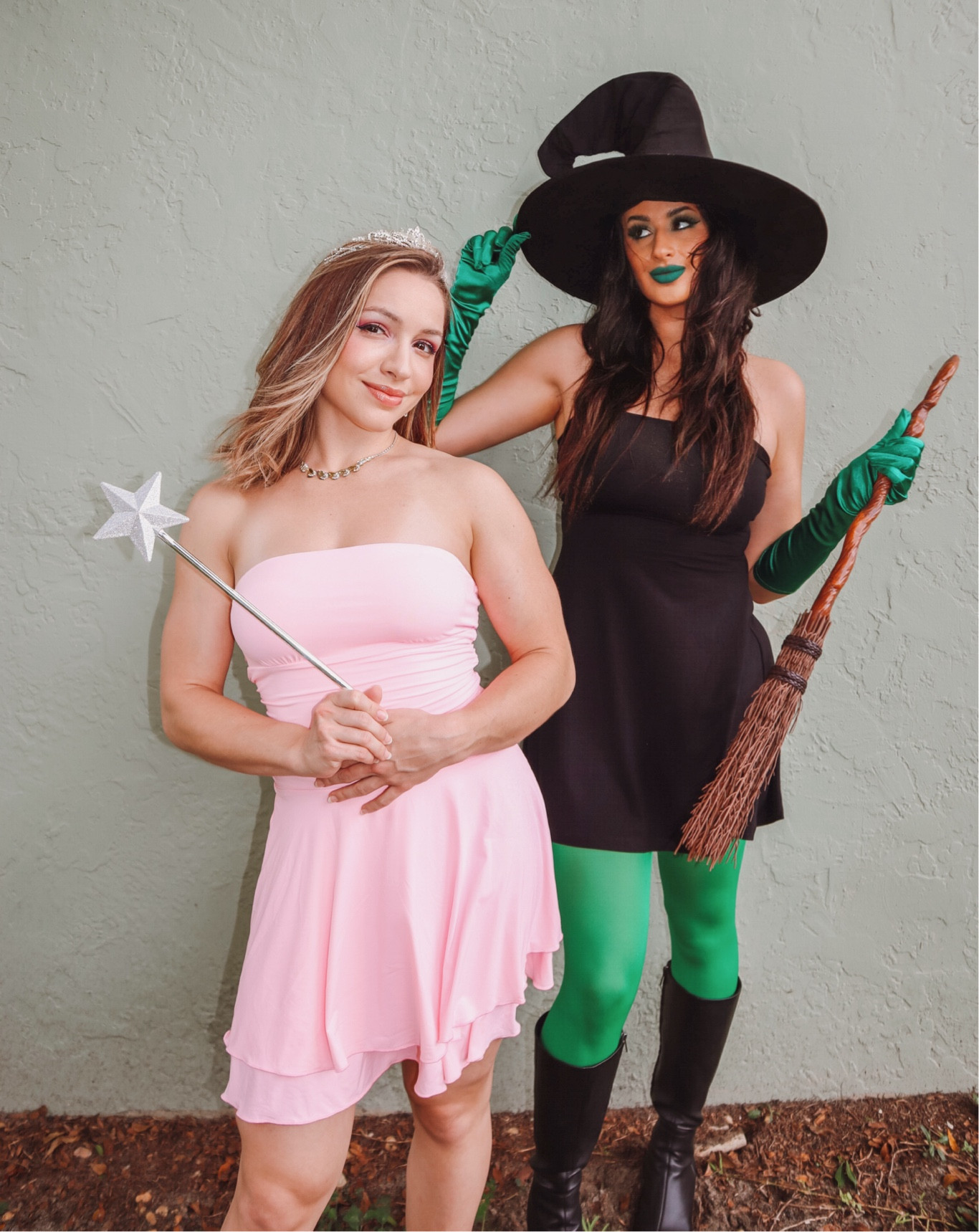 Elphaba & Glinda bestie costume idea. 💚🩷 #wicked 