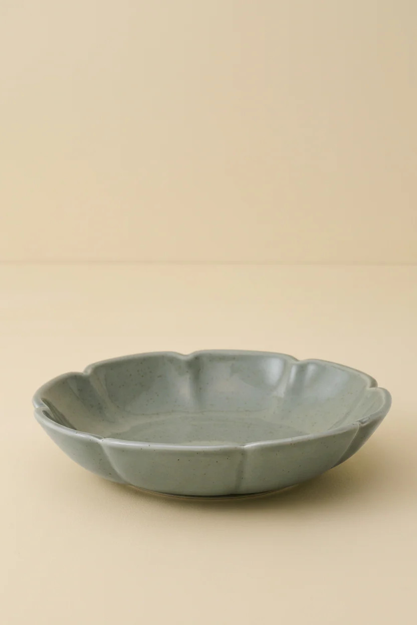 Green Speckle Heirloom Scallop Pasta Bowl | Magnolia