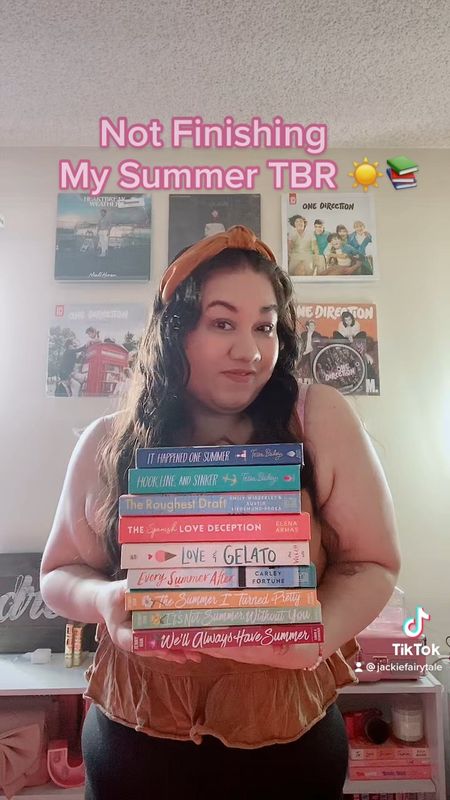 Summer Books I Need to Read! ☀️📚I sorted what I need to read before the month ends. 📖 I’m excited but worried I won’t get it done. 💛 Who else is scared of not finishing their summer TBR before the season ends? 🤔