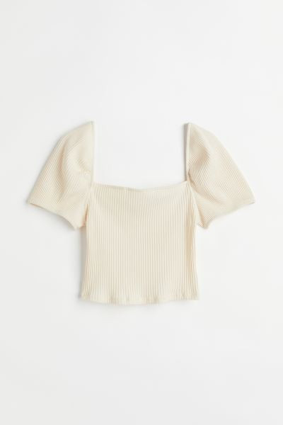Fitted crop top in ribbed jersey. Square neckline, covered elastic over shoulders, and short puff... | H&M (US + CA)