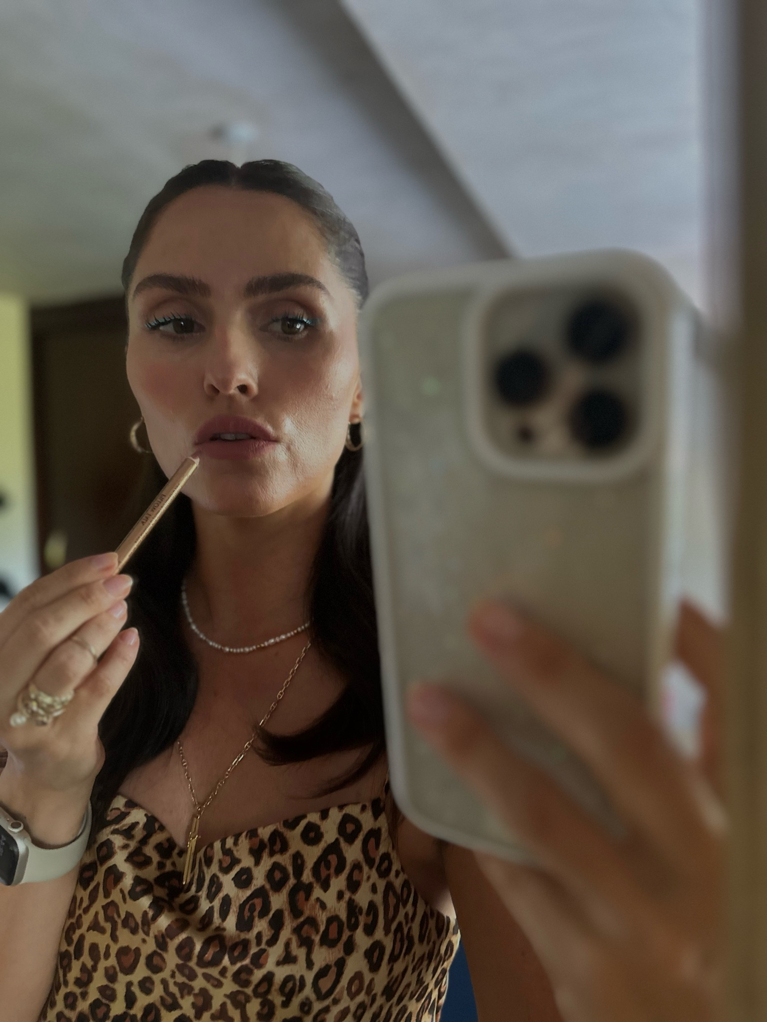 Lipliner, makeup, lipstick, nude lips, necklace, pearls, gold necklace, gold jewellery

#LTKeurope #LTKfit #LTKstyletip