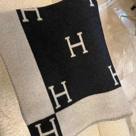 Hermes avalon blanket grey black ecru gris fonce wool excellent condition | Poshmark