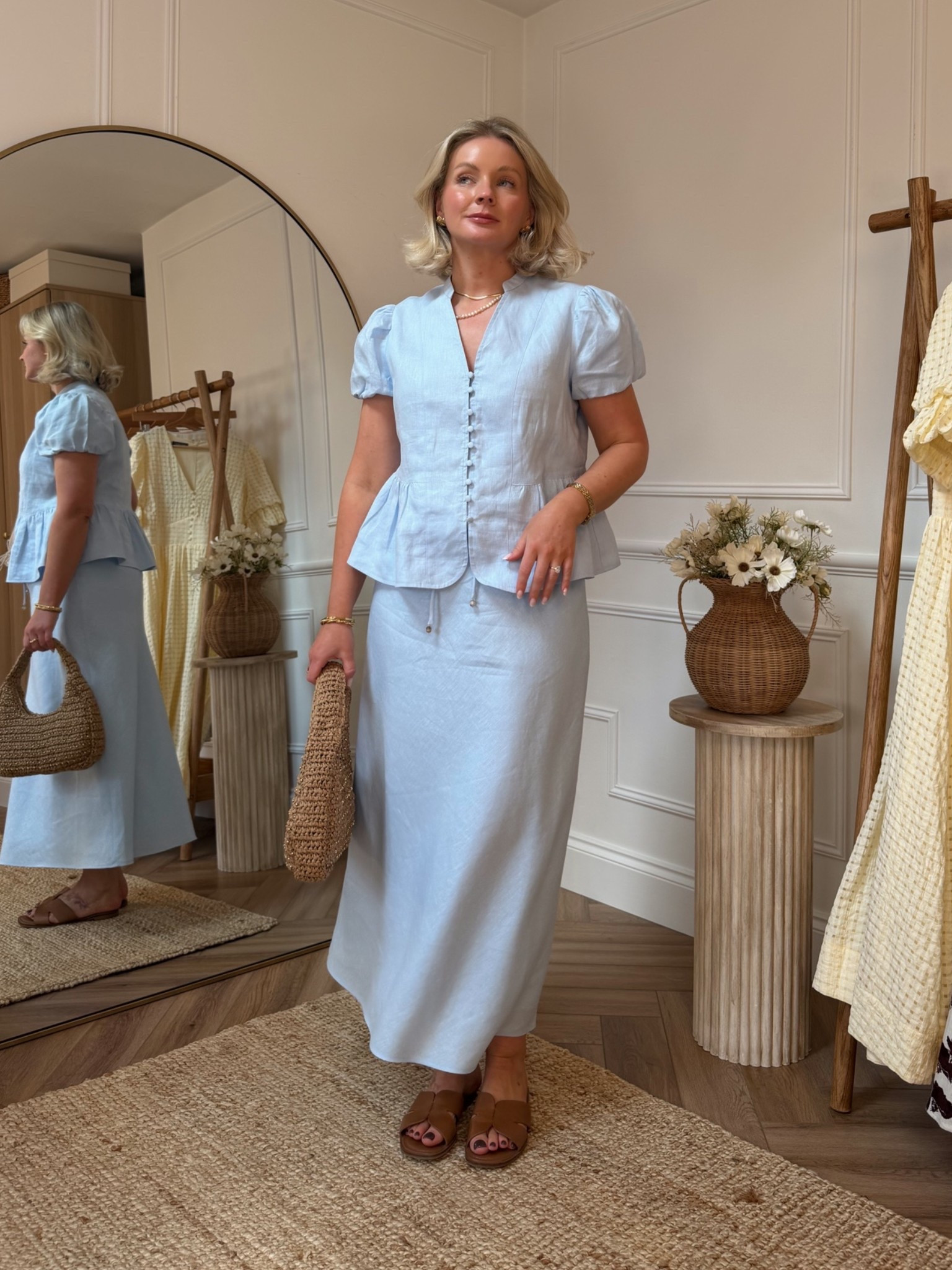 @Mint Velvet does linen SO well 🙌🏻 wearing size s top and s skirt