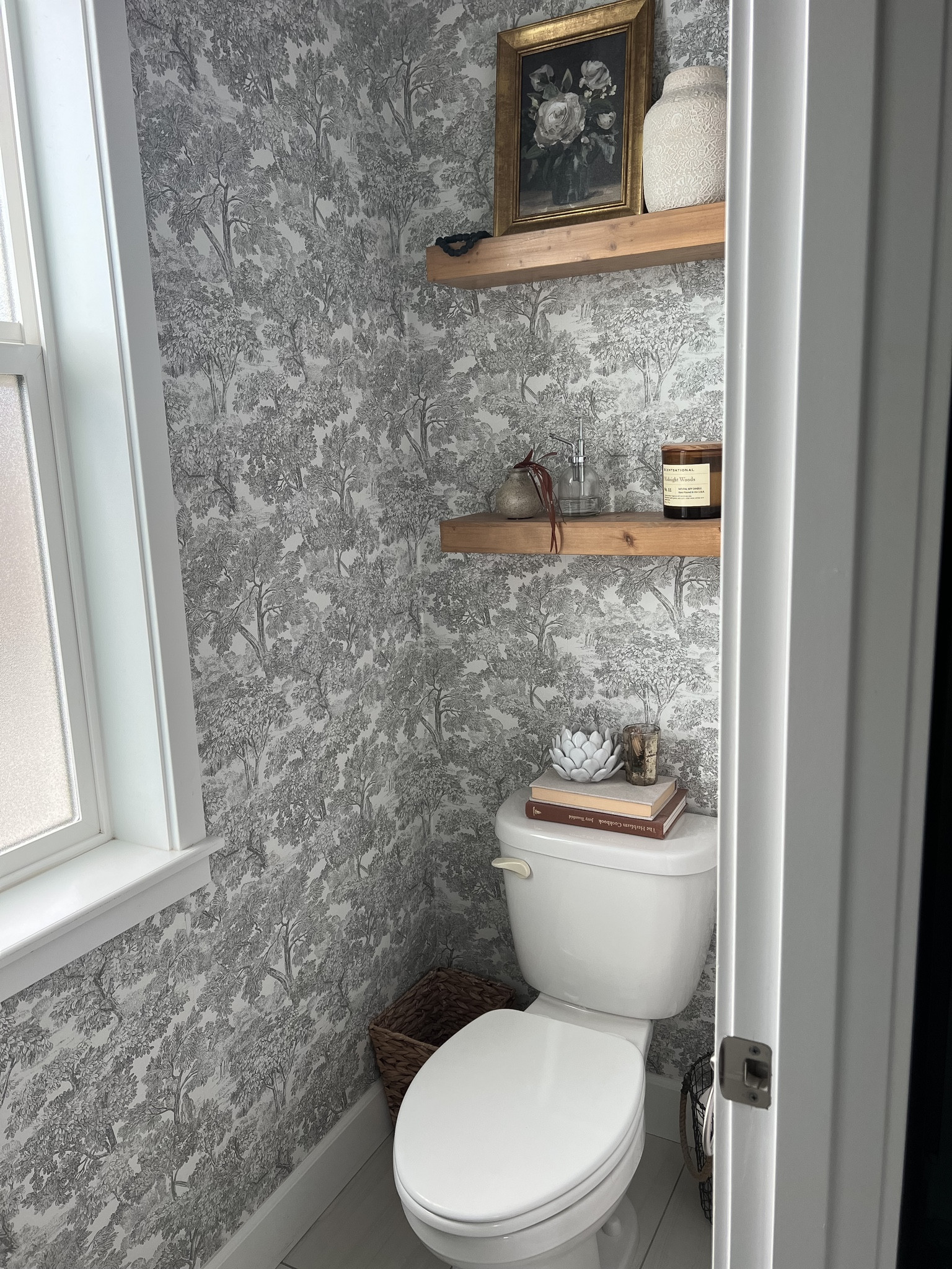 Wallpapered water closet, best decision ever! Linking all the things for you!

Floating shelves, wallpaper

#LTKsalealert #LTKFind #LTKhome