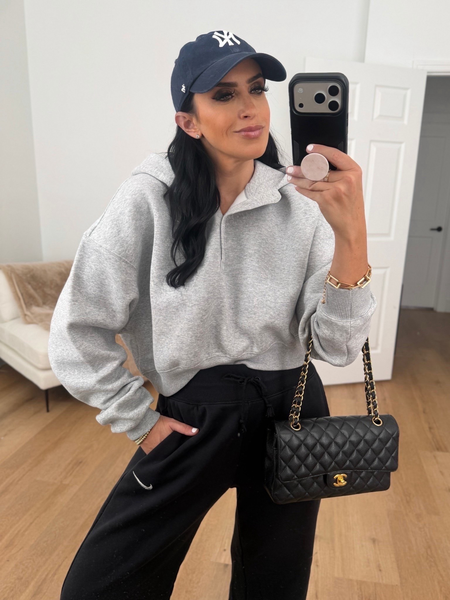 Nike sweatpants 40% off