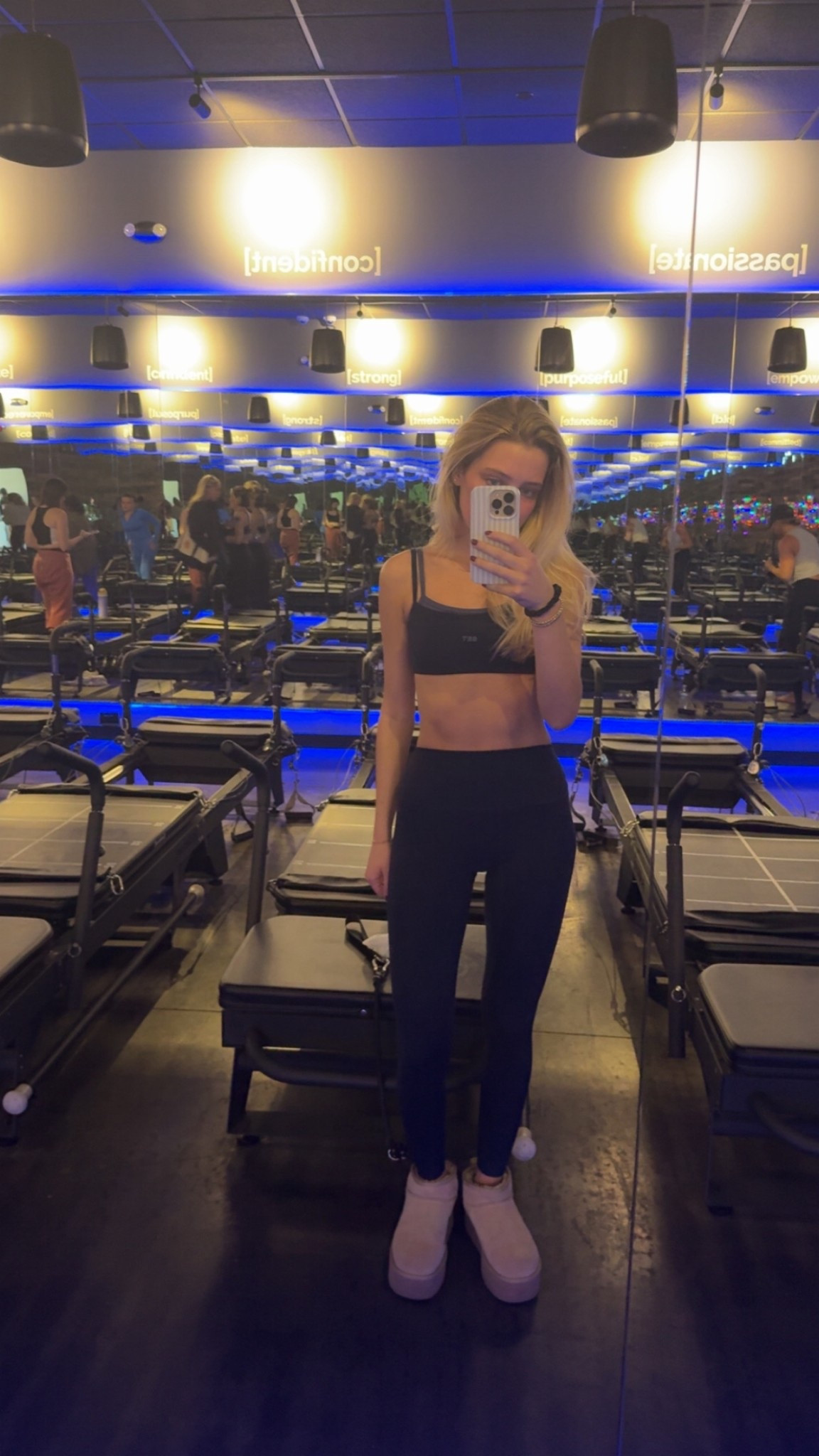 Bra - xs 
Leggings - small 
Shoes - 9, color sand 

#LTKGiftGuide #LTKootd