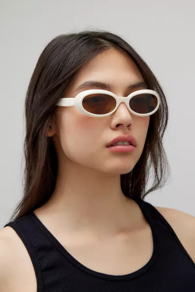 Mazzy '90s Plastic Oval Sunglasses | Urban Outfitters (US and RoW)