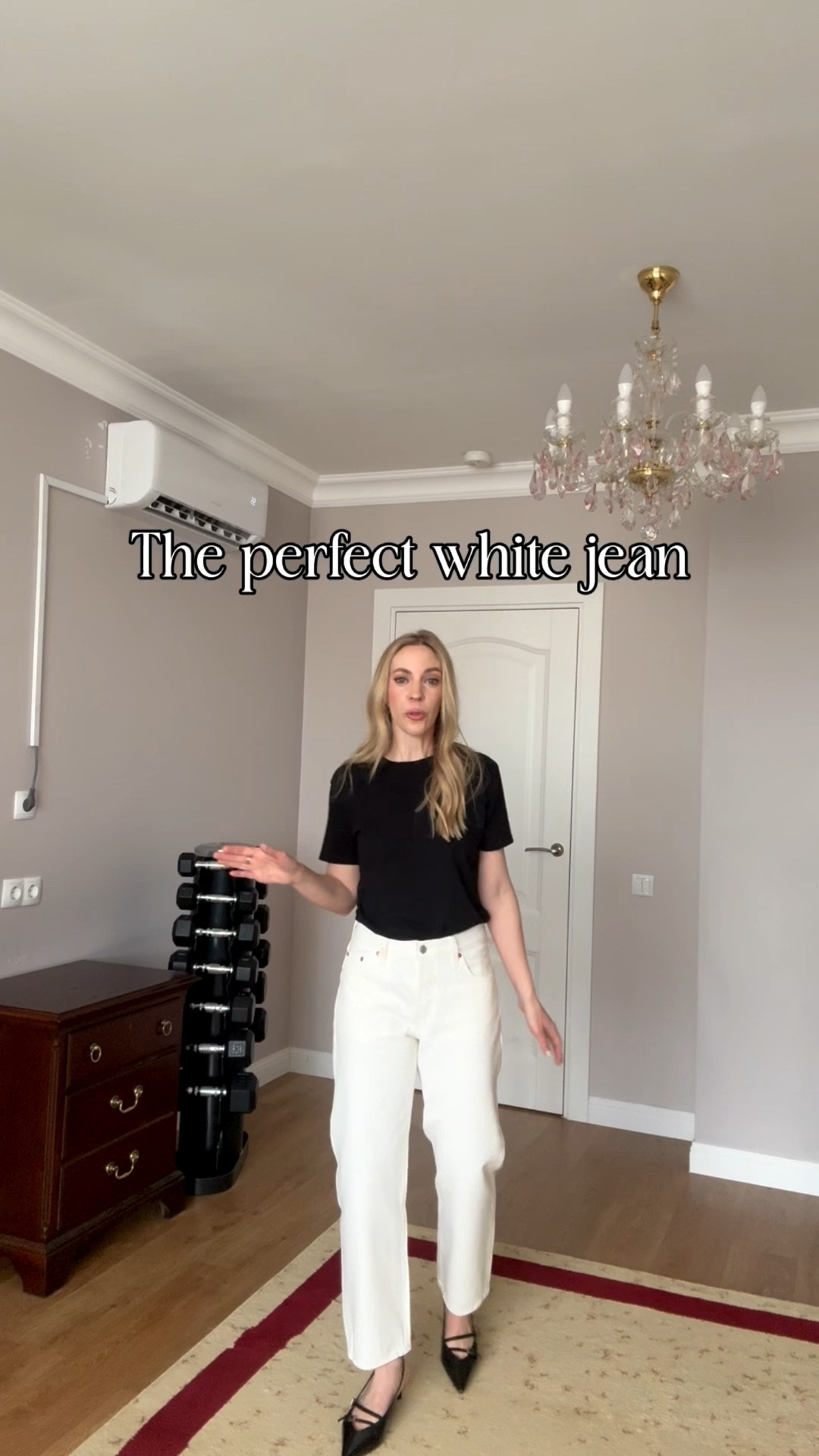 This is the perfect pair of white jeans! Baggy but flattering and the cropped length works with any type of shoe

#LTKSeasonal #LTKOver40 #LTKSaleAlert