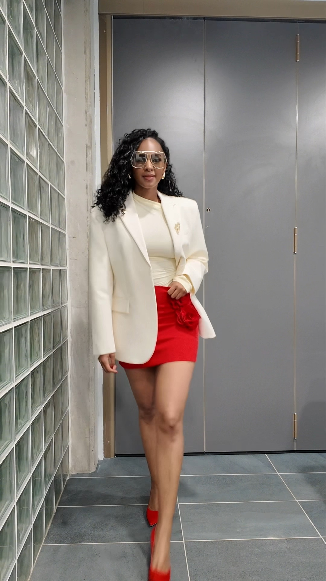 Red and cream are a match made in fashion heaven. In this video, I’ll show you how to balance a daring red mini skirt with the sophistication of a cream blazer and red shoes. This look brings vibrancy without being overwhelming—perfect for when you want to stand out while staying polished.

#LTKautumn #LTKstyletip #LTKeurope